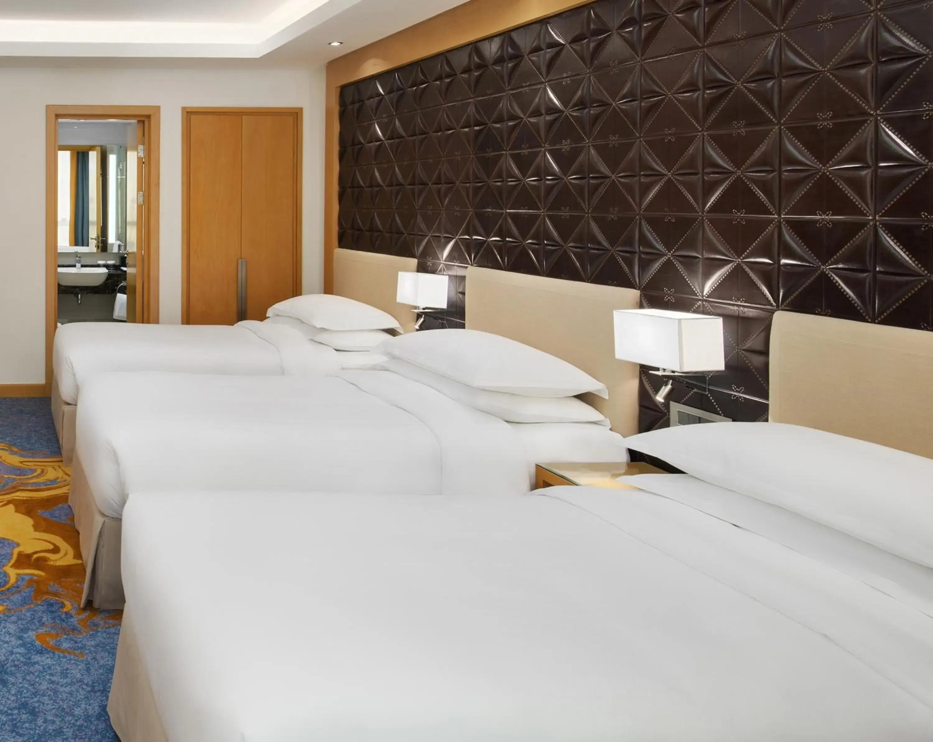 Traditional Triple Room, Partial Haram View, 3 Twin Beds in Sheraton Makkah Jabal Al Kaaba Hotel Traditional Triple Room, Partial Haram View, 3 Twin Beds in Sheraton Makkah Jabal Al Kaaba Hotel