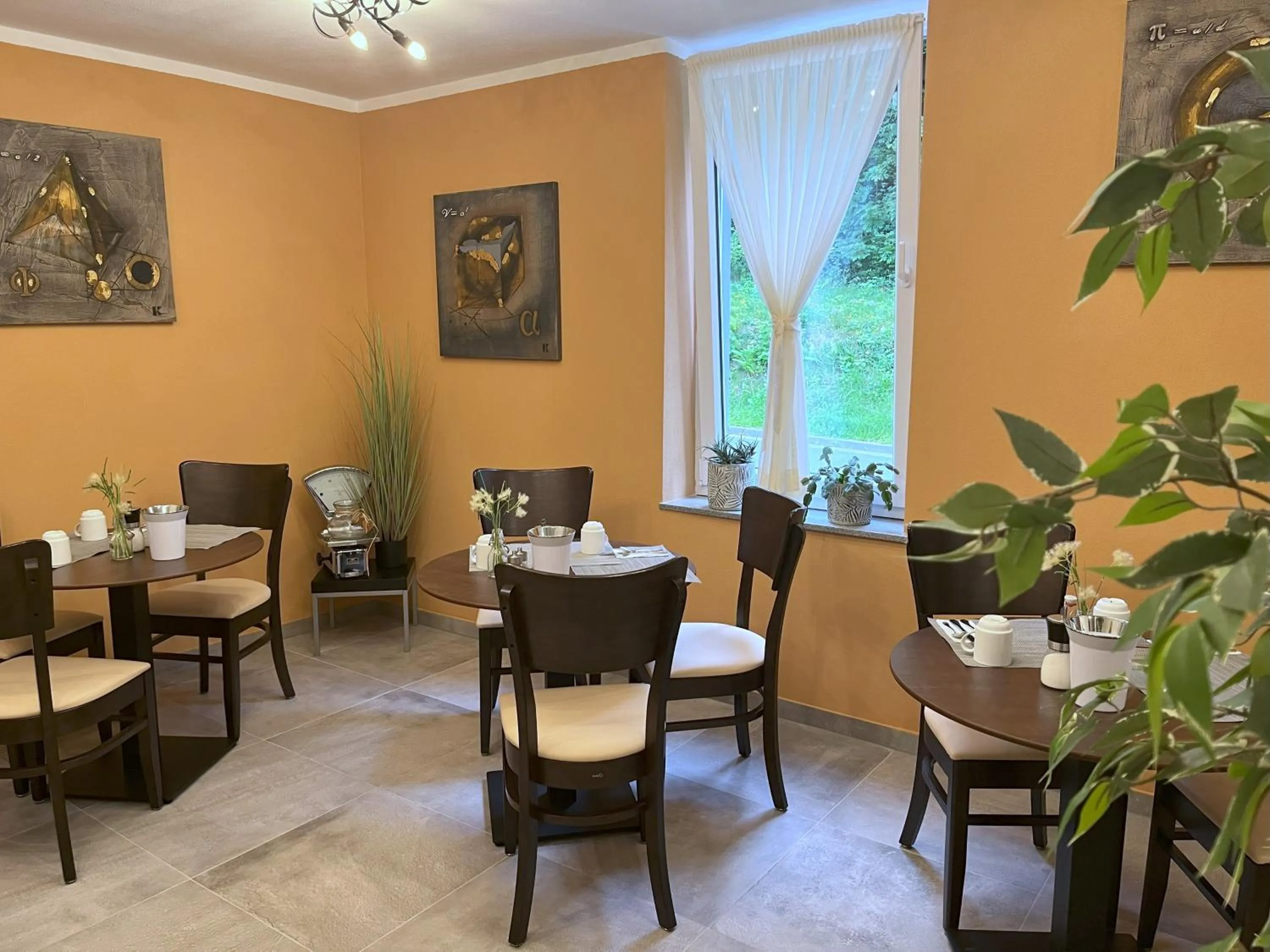 Breakfast in Le petit Palais - Hotel/Pension