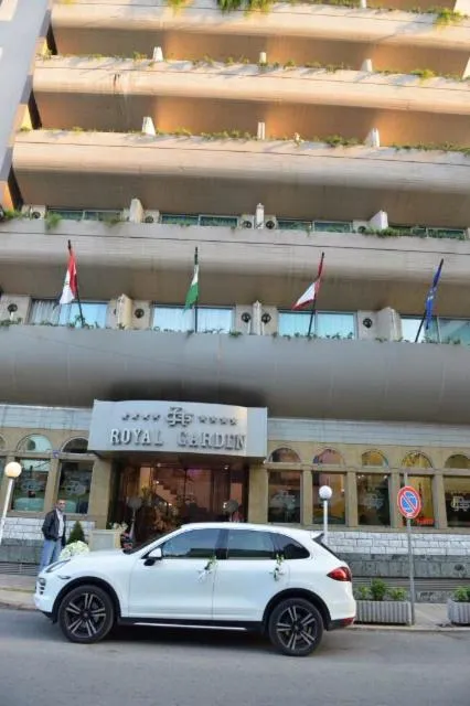 Facade/entrance in Royal Garden Hotel