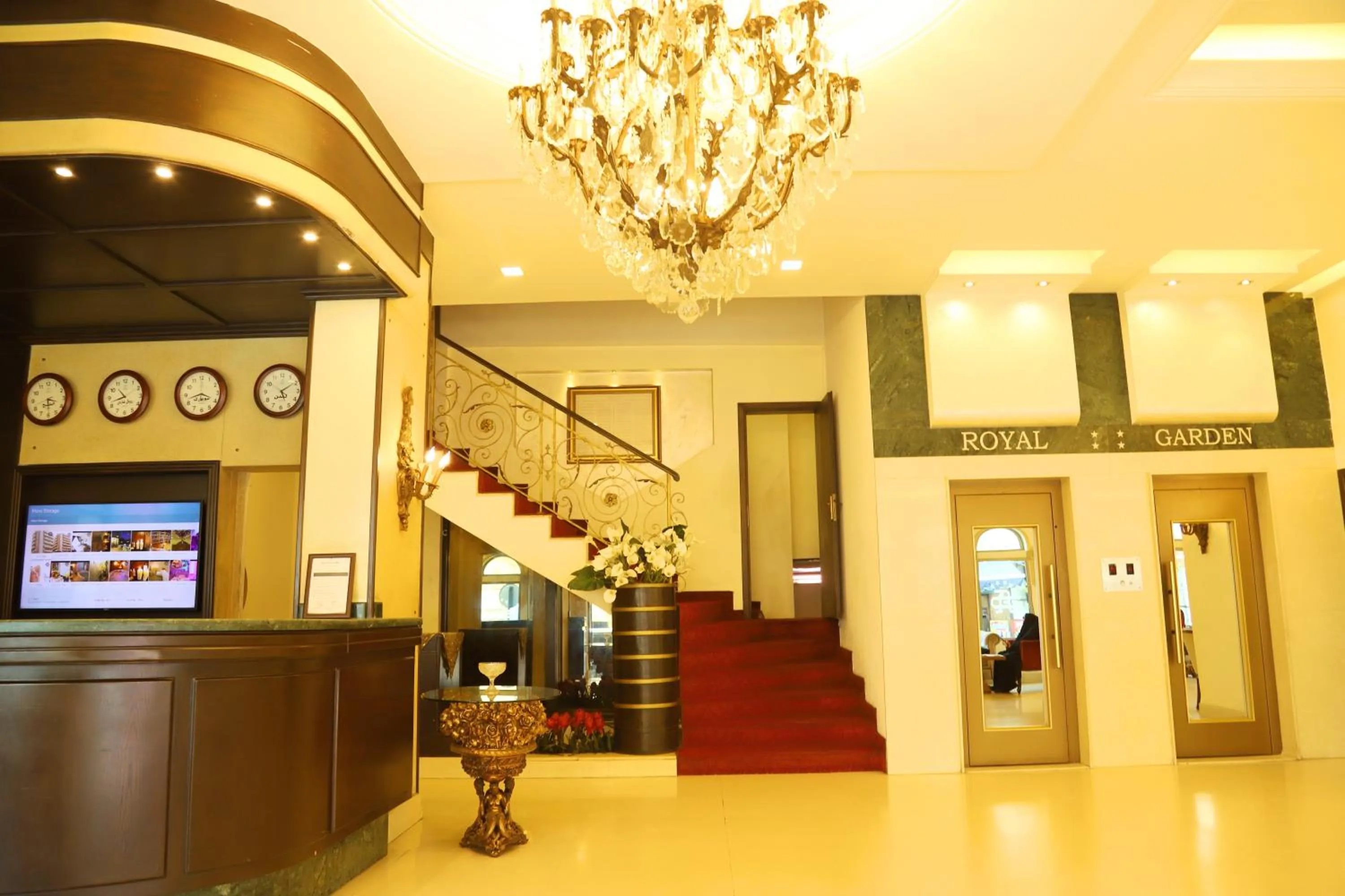 Lobby or reception in Royal Garden Hotel