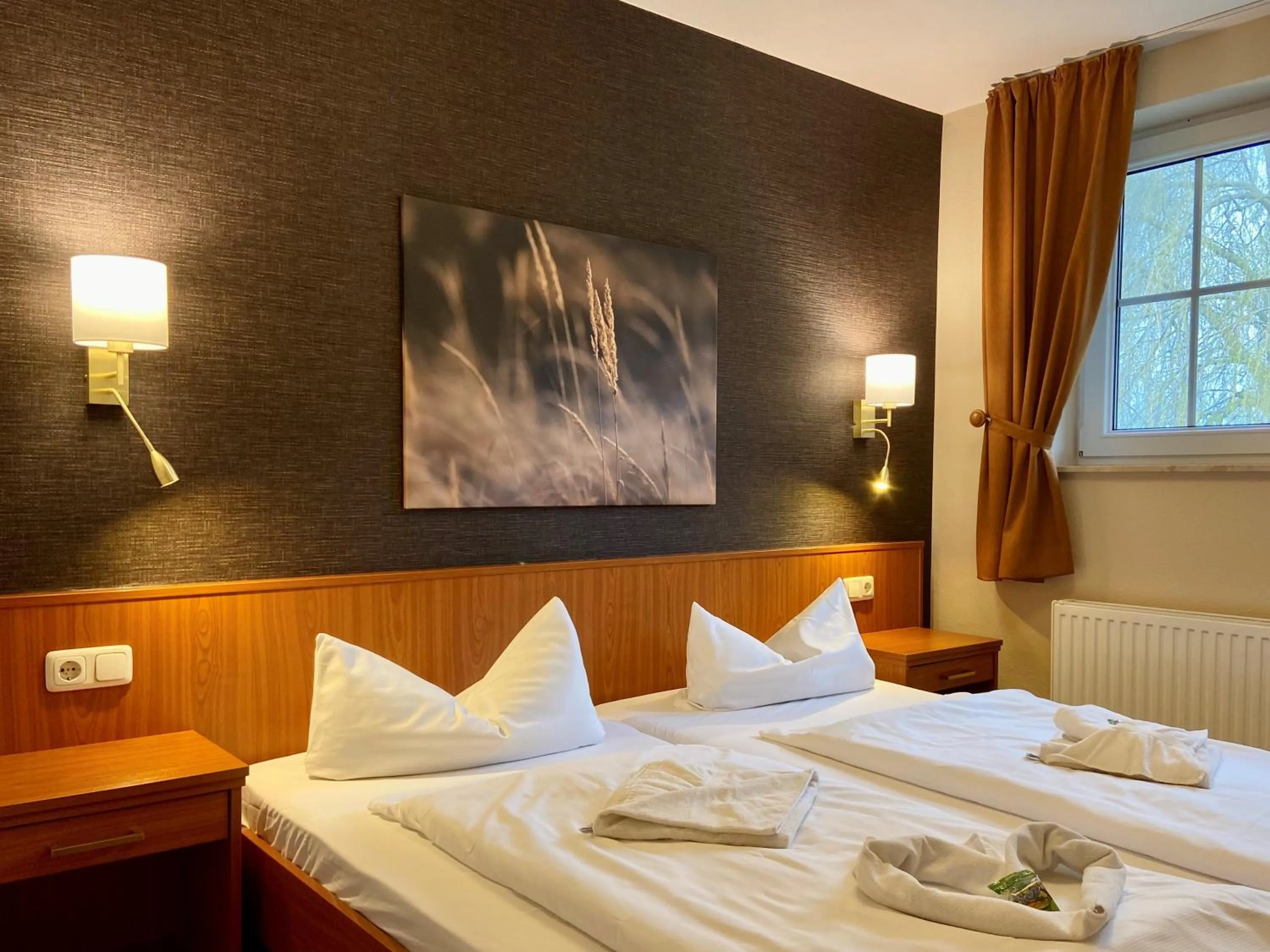 Bed in Friesenhof Hotel-Restaurant-Reitanlage