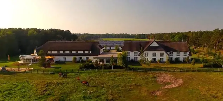 Property building in Friesenhof Hotel-Restaurant-Reitanlage