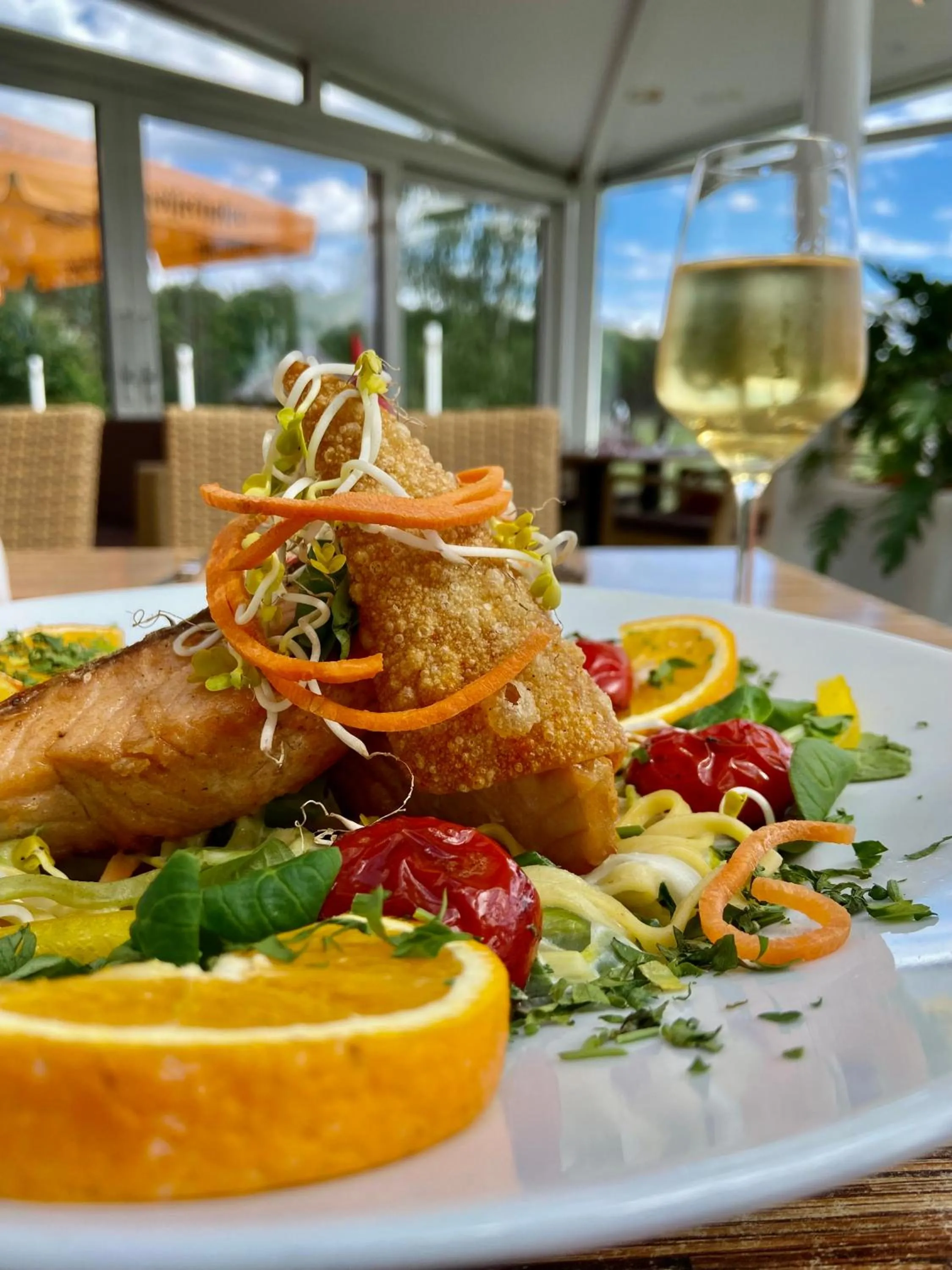Food and drinks in Friesenhof Hotel-Restaurant-Reitanlage