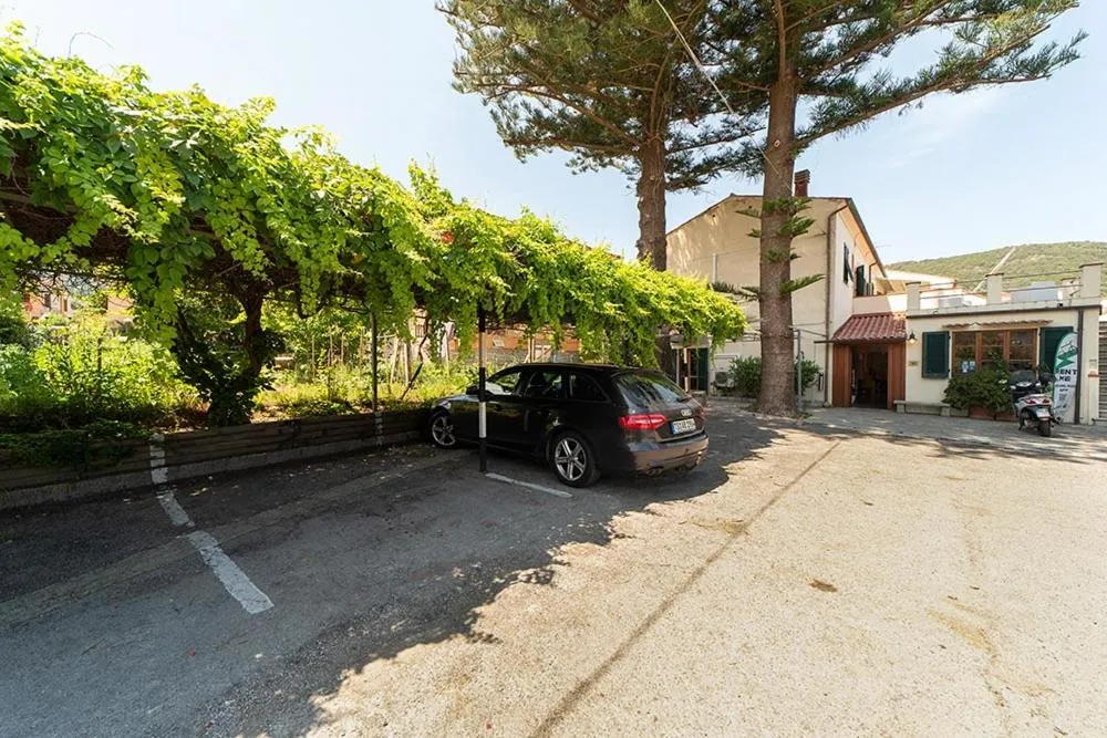 Property building in Hotel Casa Lupi