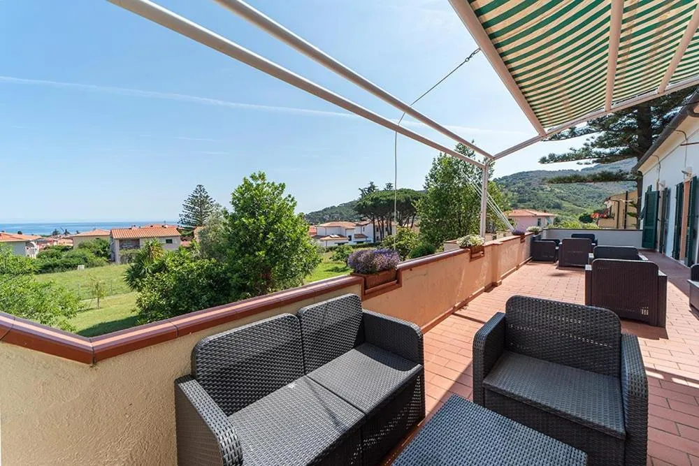 Property building in Hotel Casa Lupi