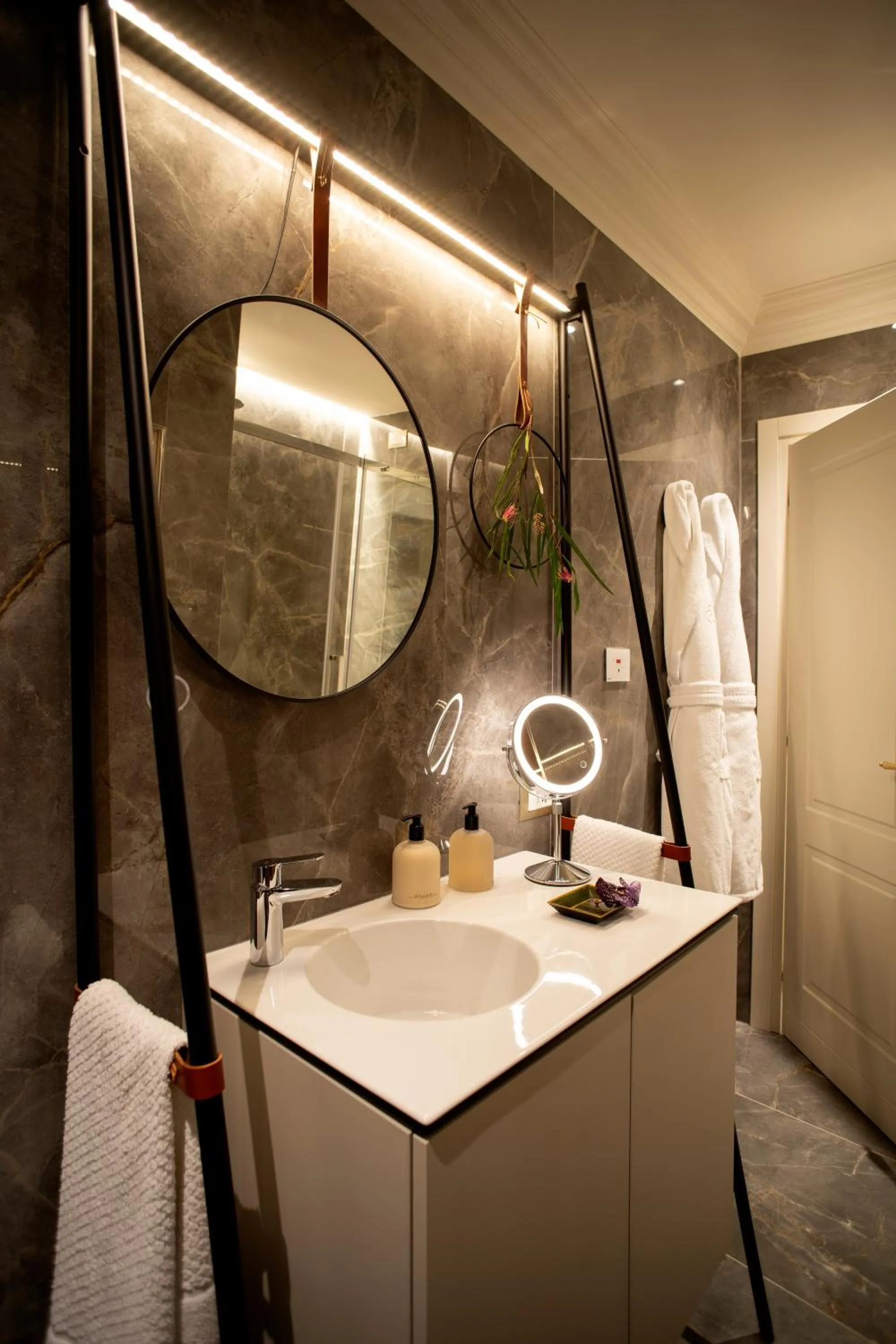 Bathroom in Elizabeth Unique Hotel | a Member of Design Hotels™