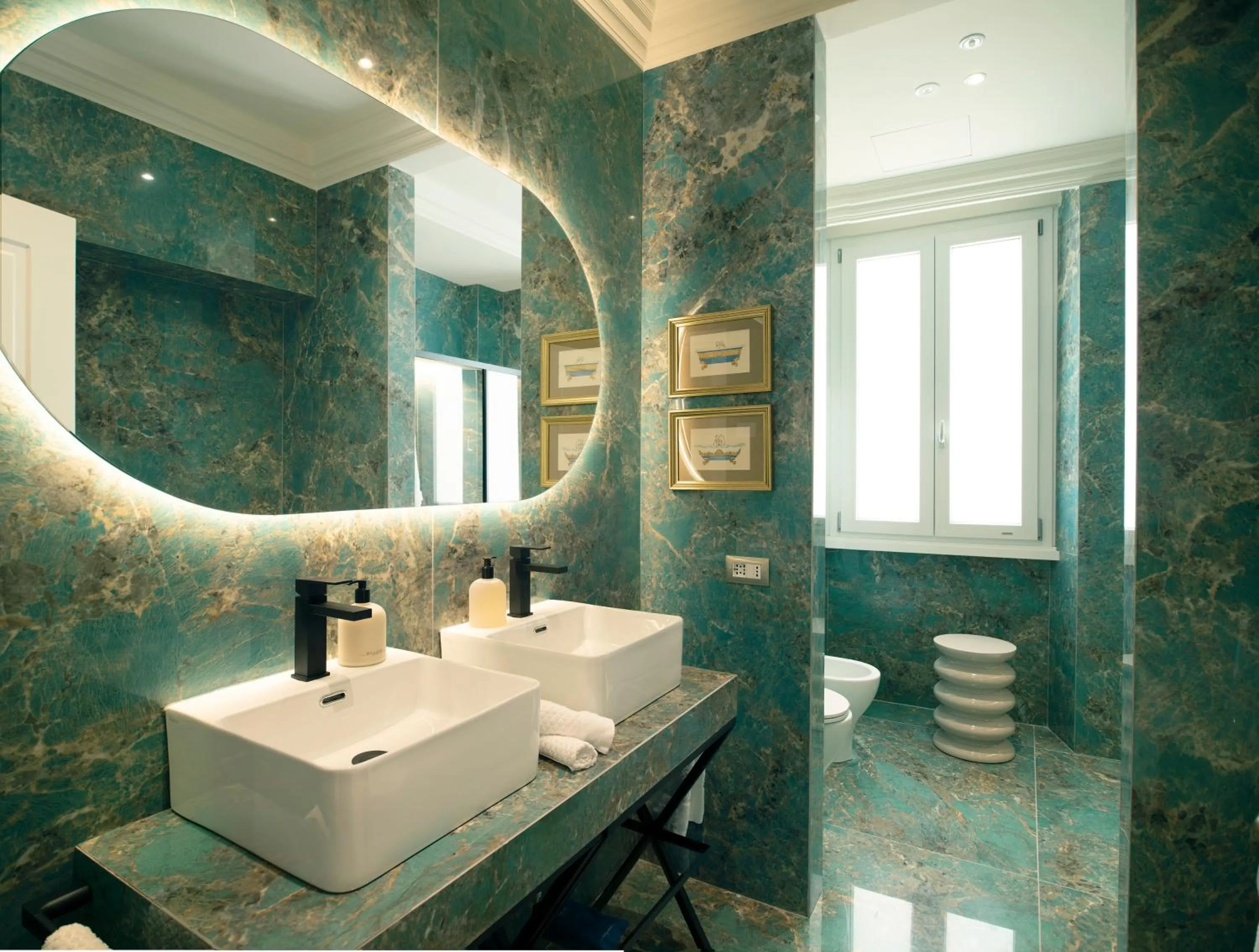 Bathroom in Elizabeth Unique Hotel | a Member of Design Hotels™