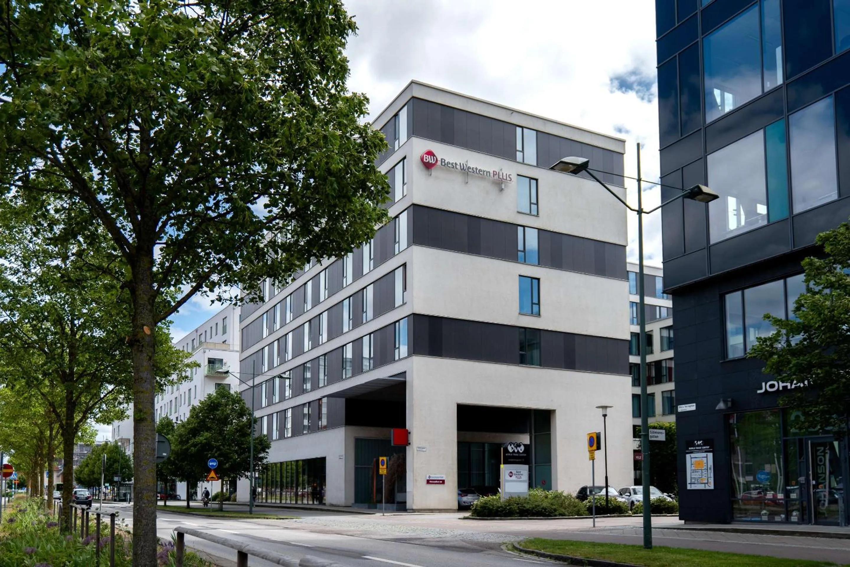 Property building in Best Western Plus Park City Malmö