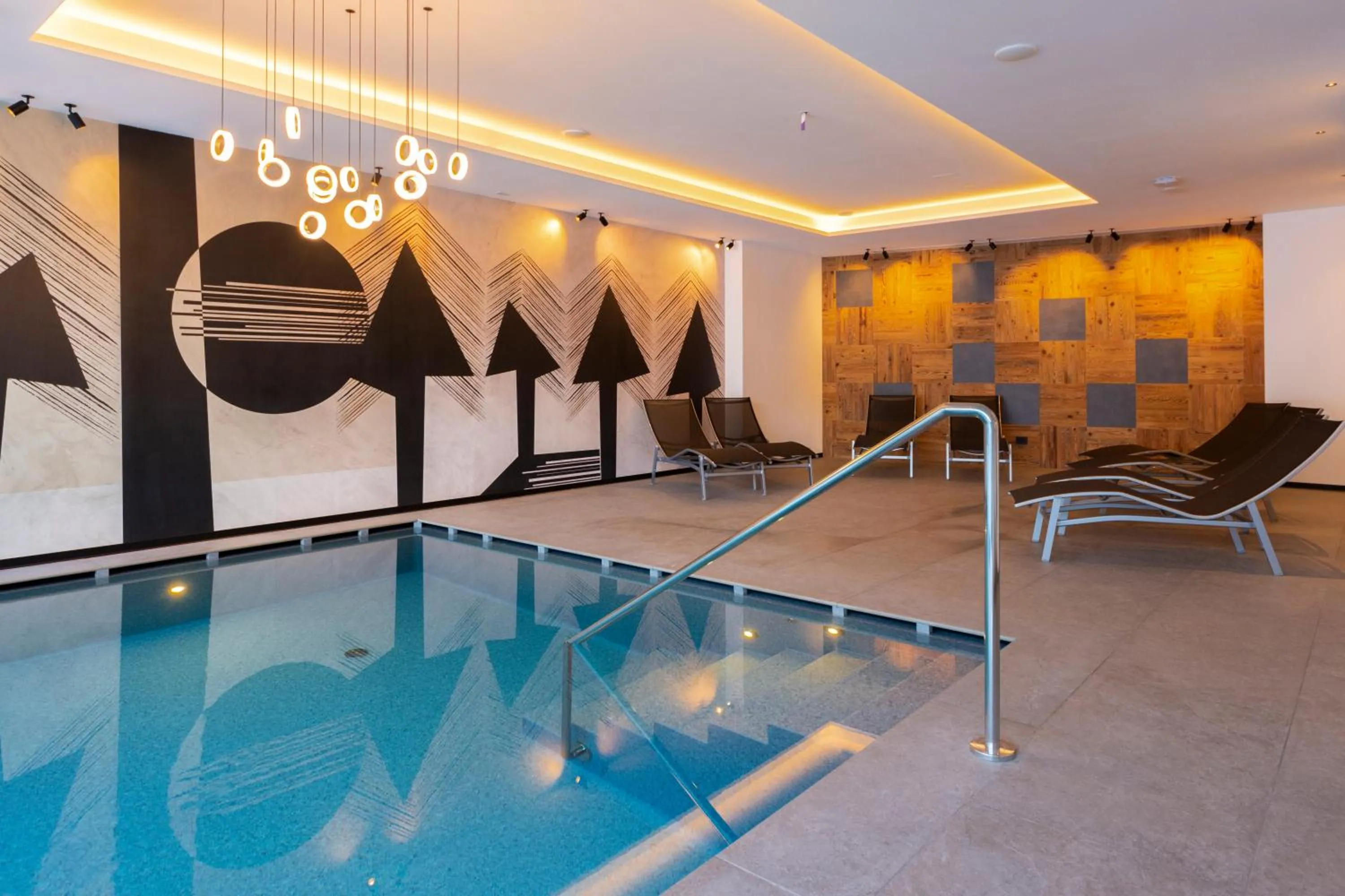 Swimming pool in Monza Dolomites Hotel