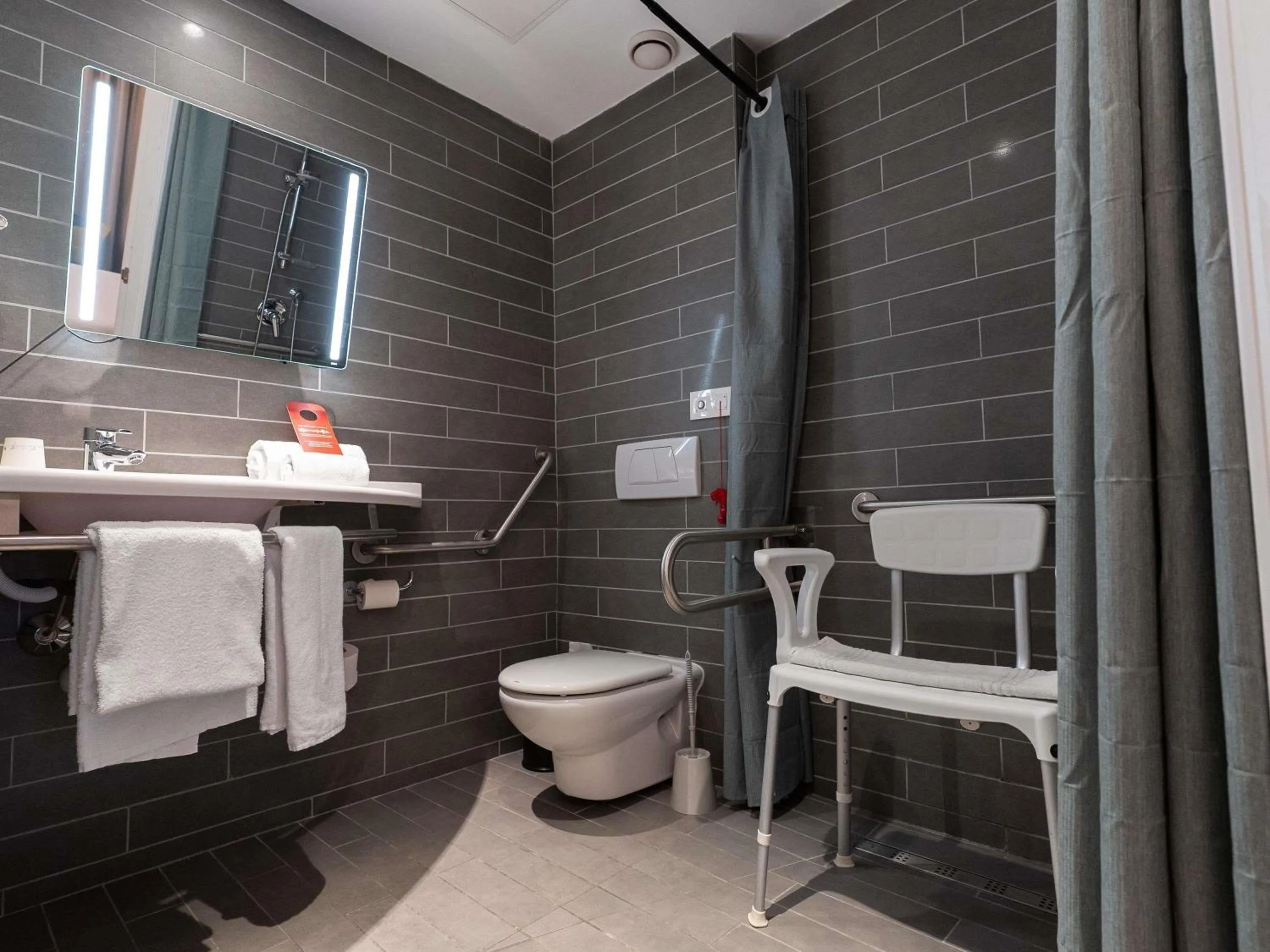 Bedroom in Ibis Malaga Centro Ciudad