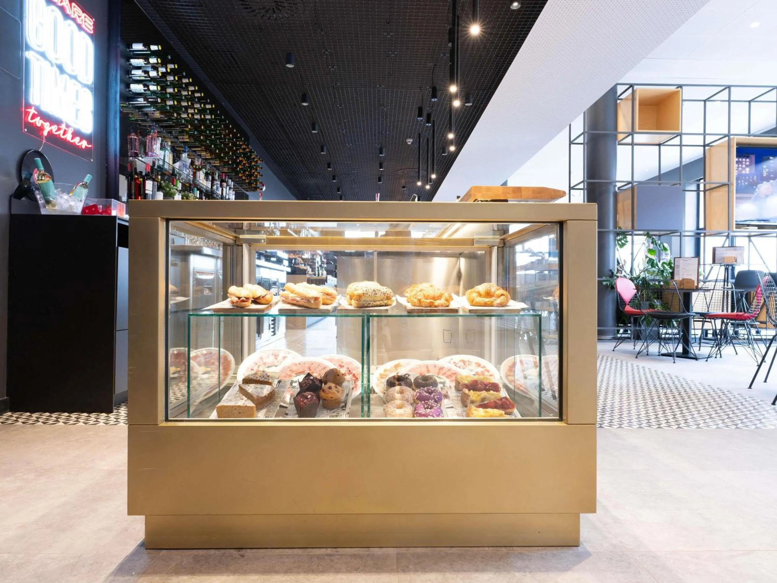 Lounge or bar in Ibis Malaga Centro Ciudad