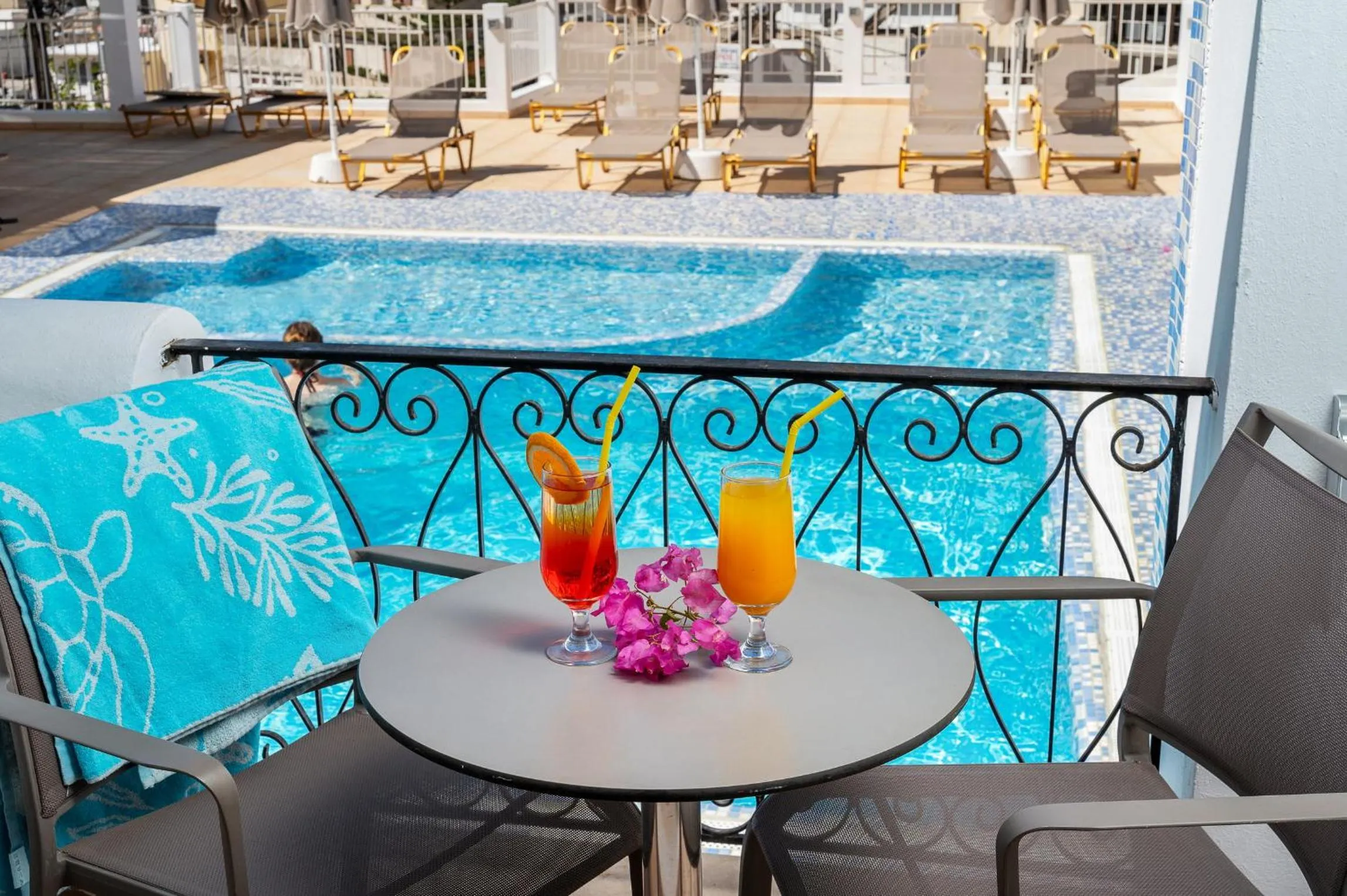 Glaros Hotel Apartment