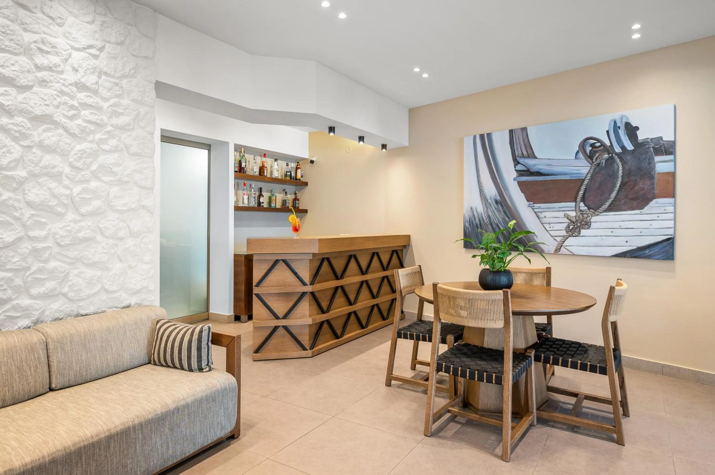 Glaros Hotel Apartment