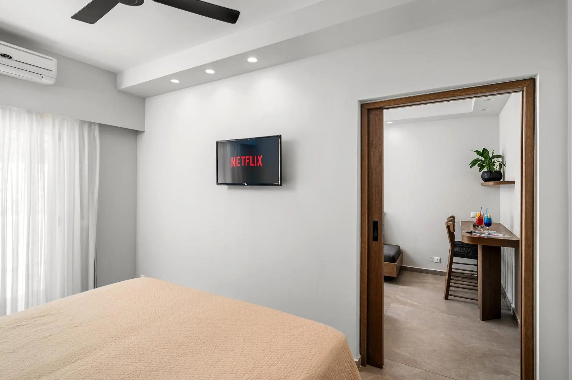 Bed in Glaros Hotel Apartment