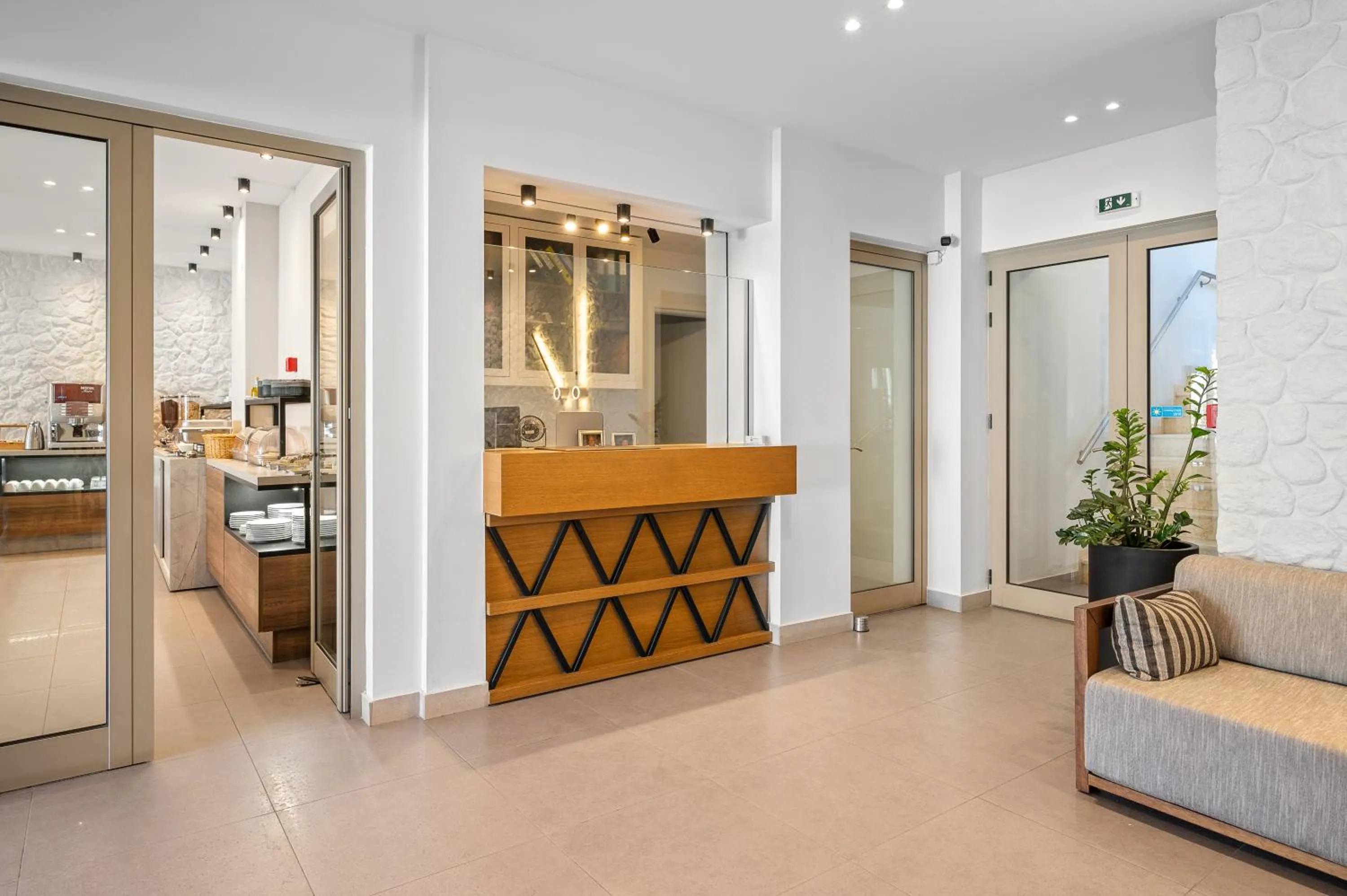 Glaros Hotel Apartment