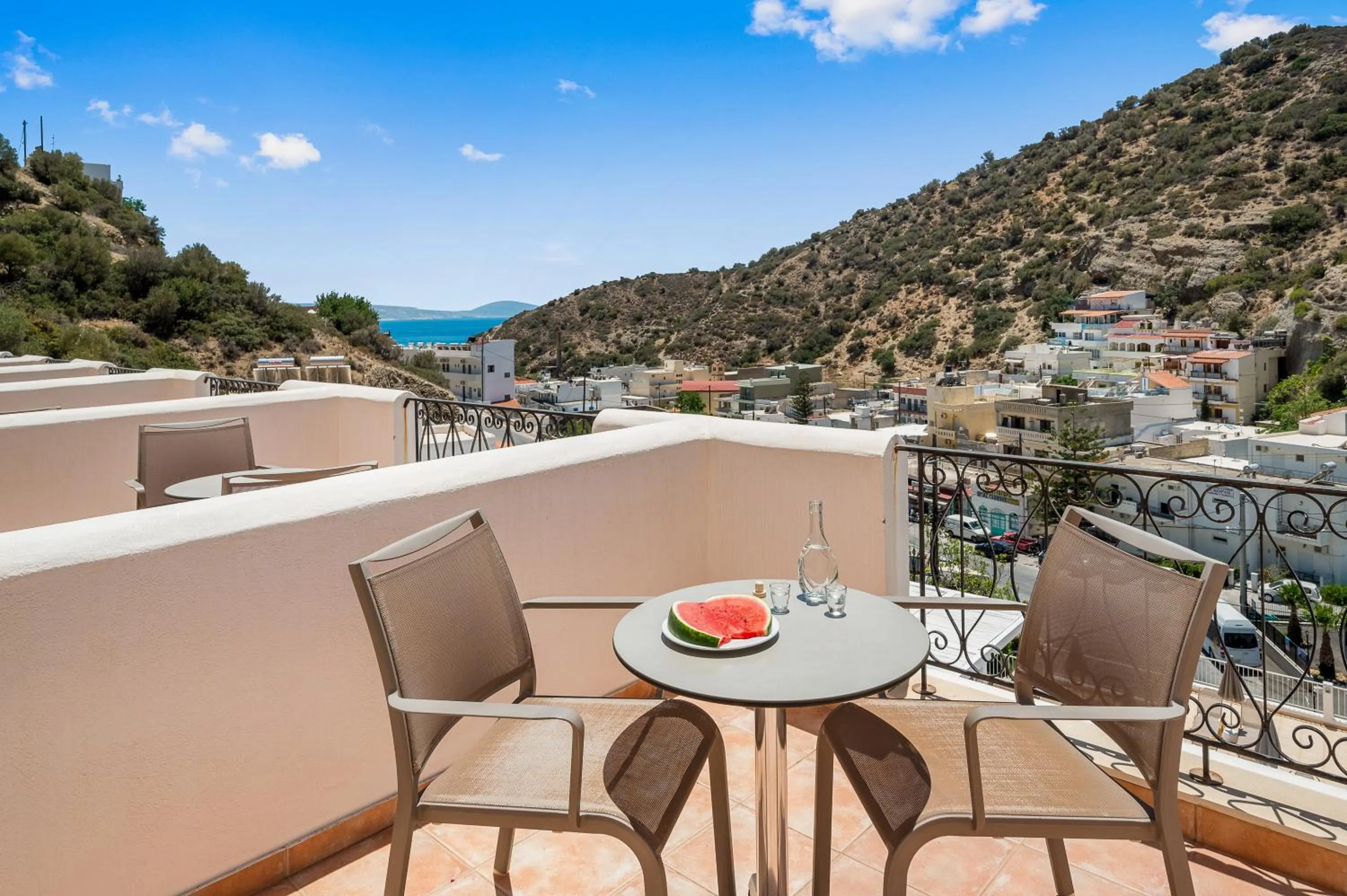 Glaros Hotel Apartment