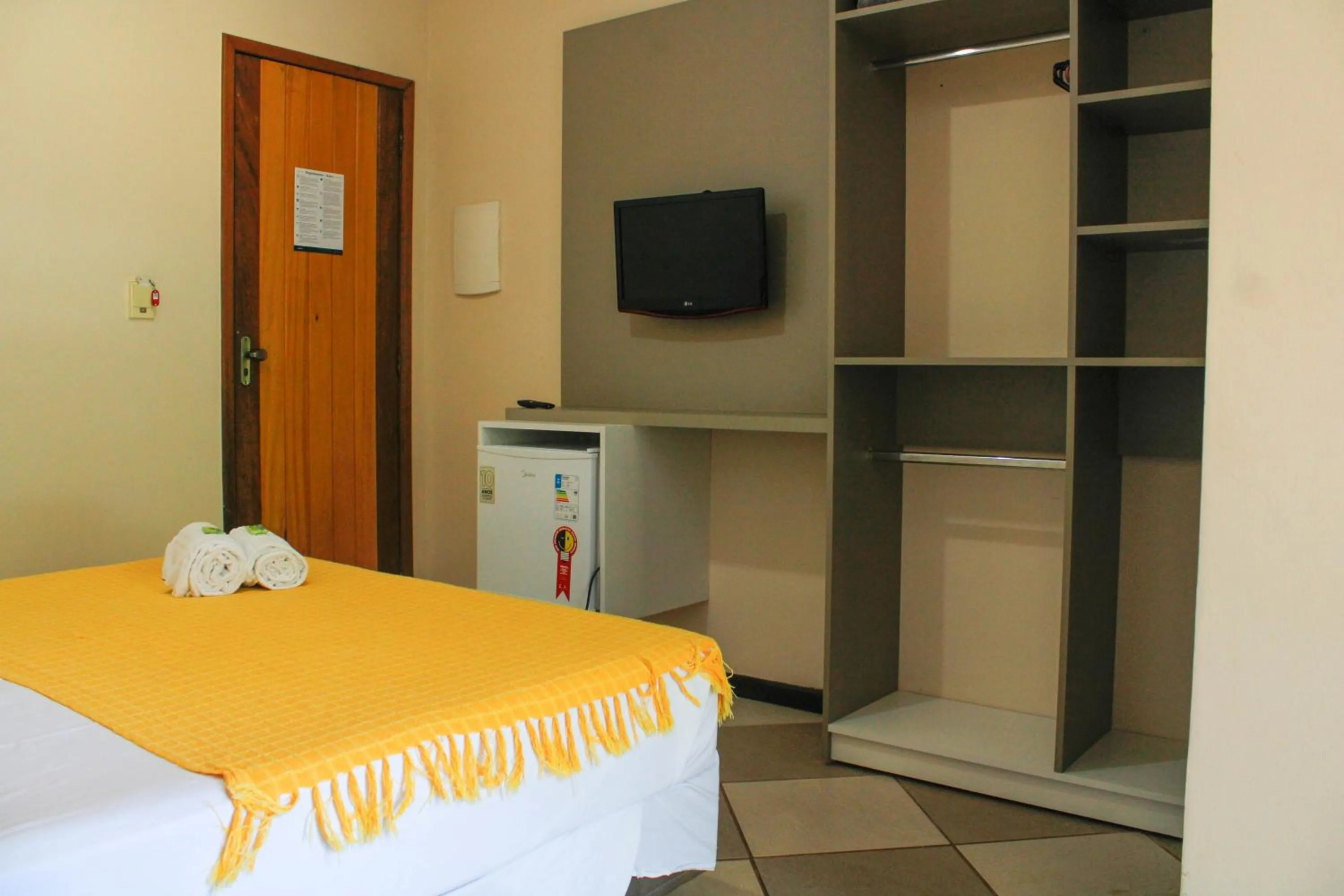 Lonier Praia Inn Flats