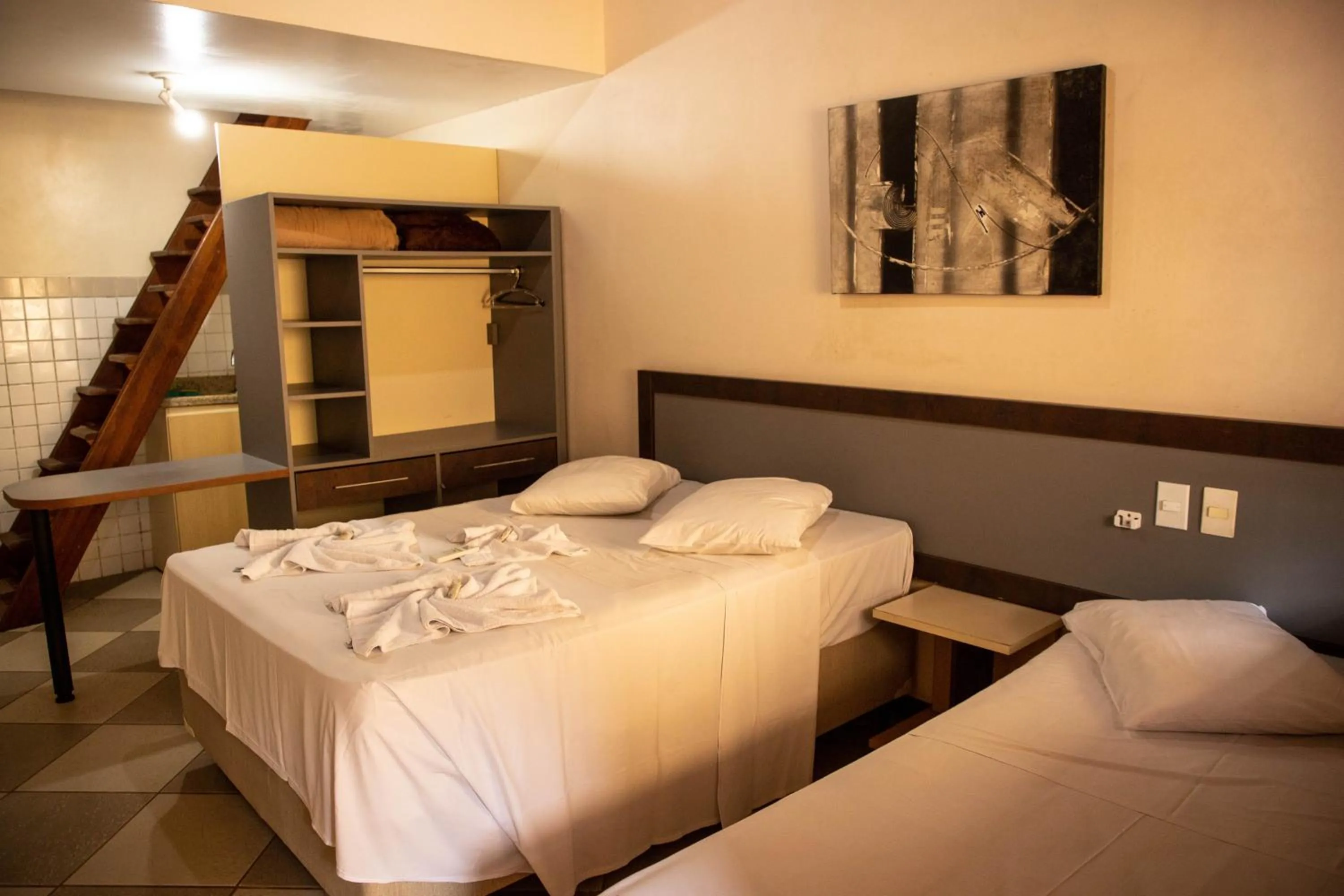 Duplex Apartment (4 Adults) in Lonier Praia Inn Flats