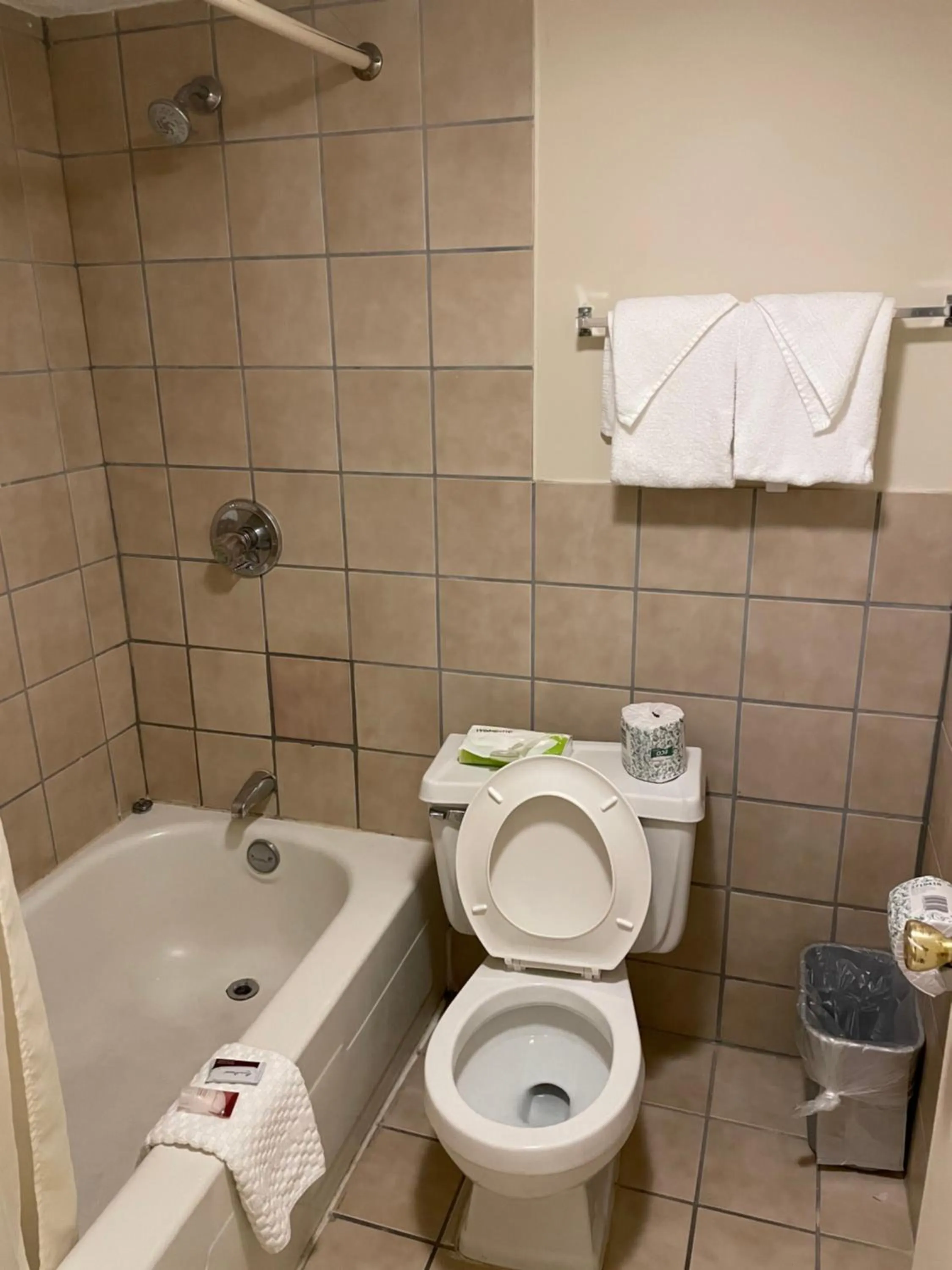 Bathroom in Wildwood Inn