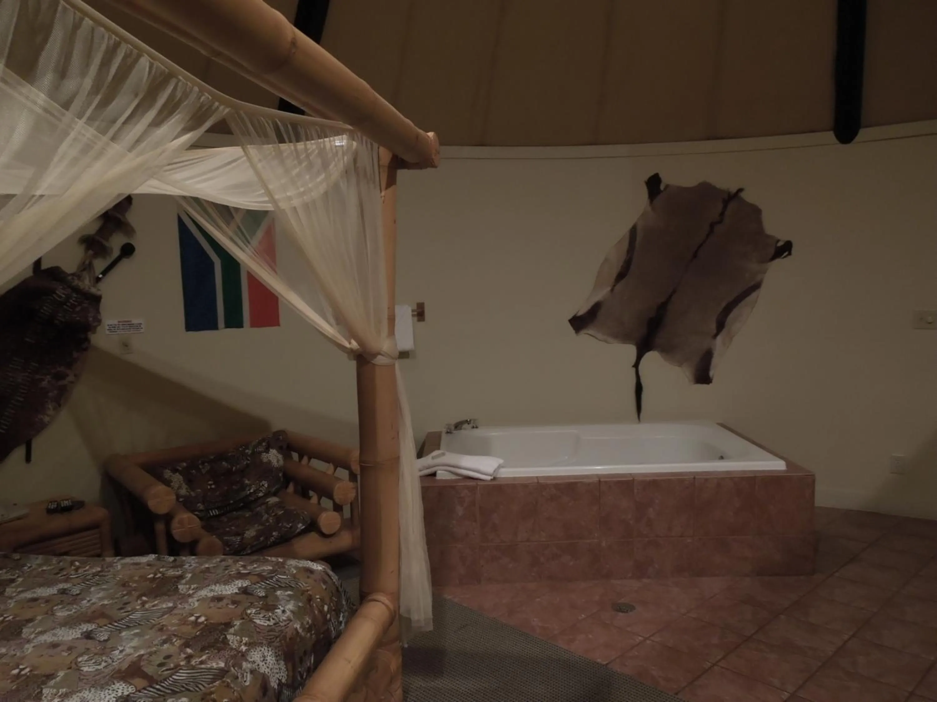 Bedroom, Bed in Wildwood Inn