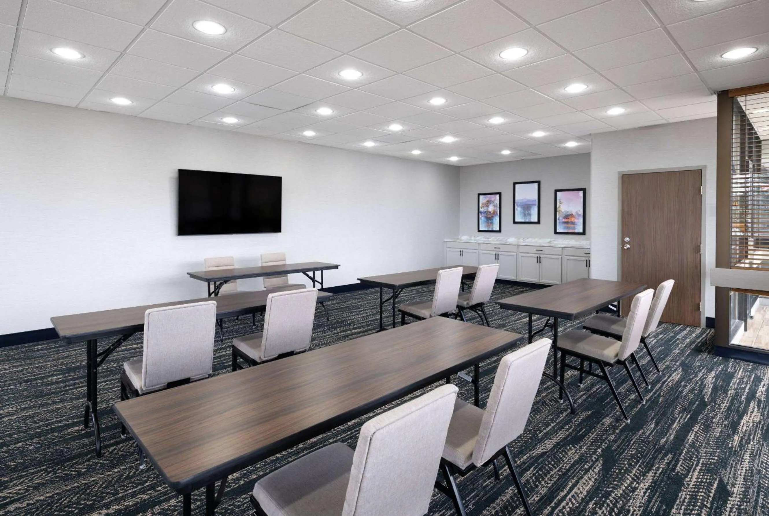 Meeting/conference room in AmericInn by Wyndham Casper Event Center Area