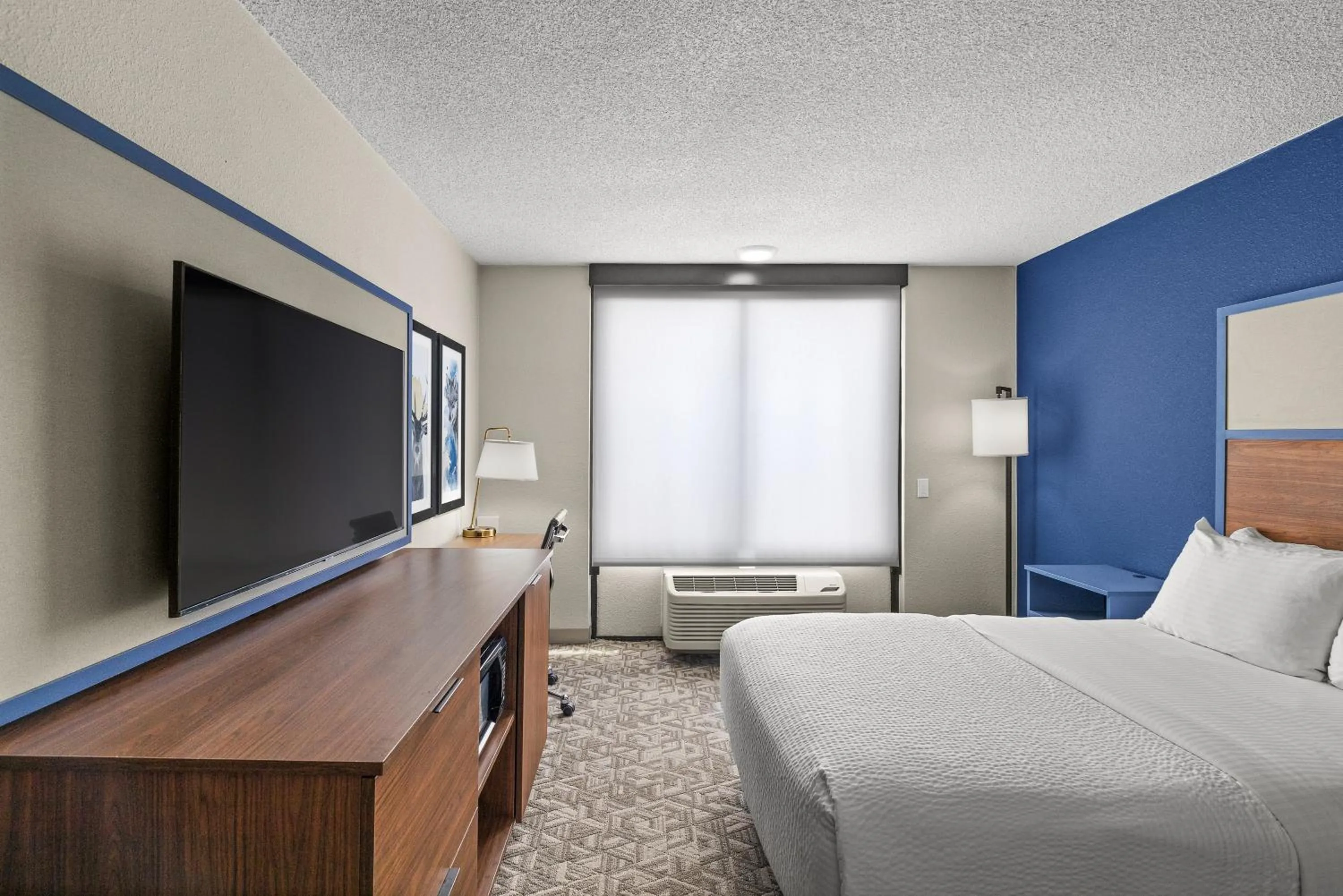 acessibility, Bed in AmericInn by Wyndham Casper Event Center Area