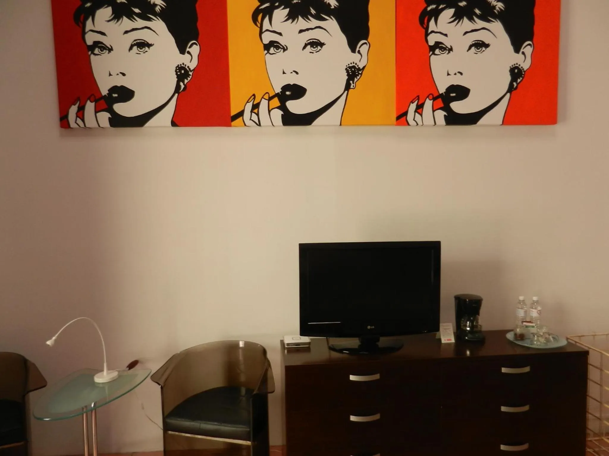 TV and multimedia in La Casa del Atrio