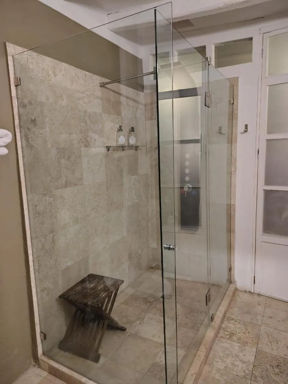 Shower in La Casa del Atrio