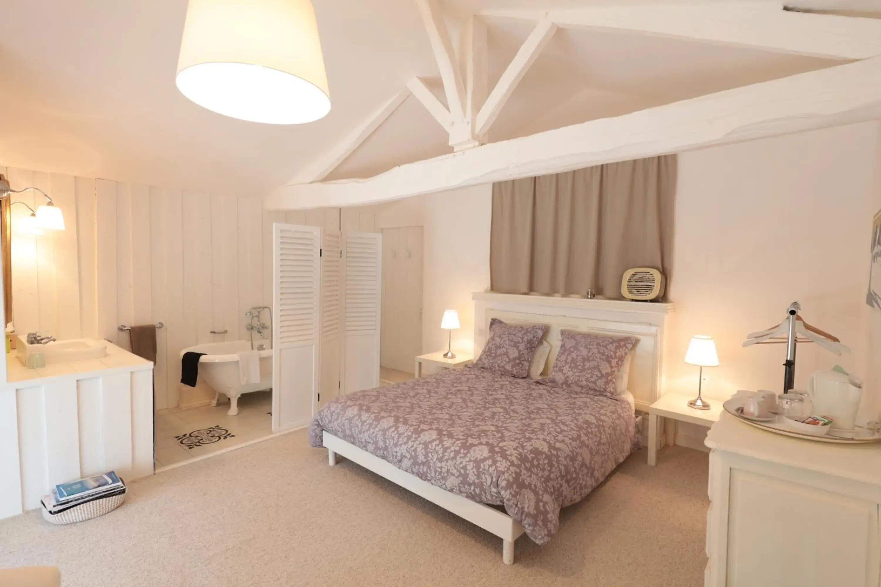 Comfort Double Room - single occupancy in Relais de Chasse la Chaignaie Comfort Double Room - single occupancy in Relais de Chasse la Chaignaie