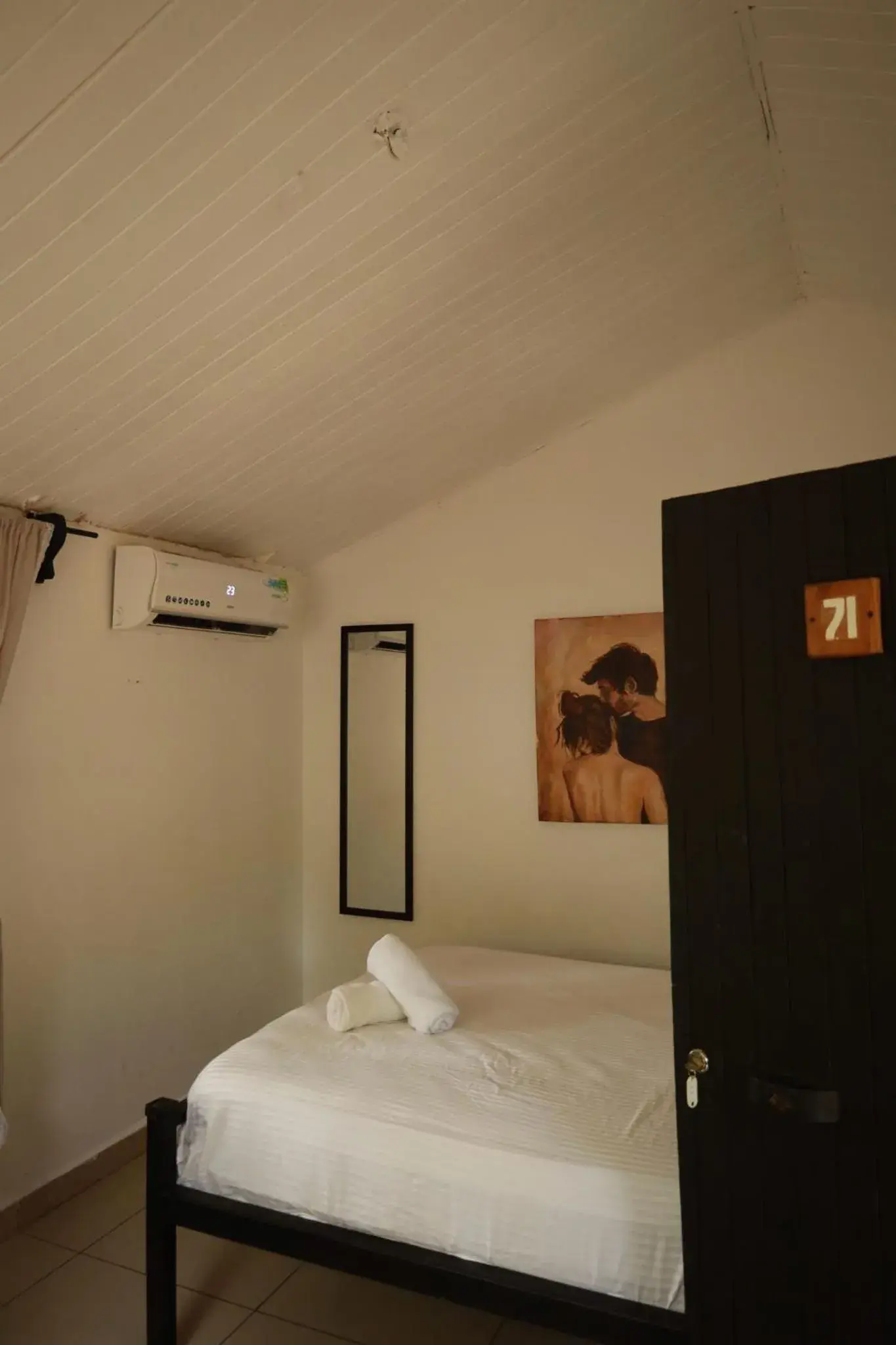 Budget Double Room - single occupancy in Zeneidas Surf Garden Budget Double Room - single occupancy in Zeneidas Surf Garden