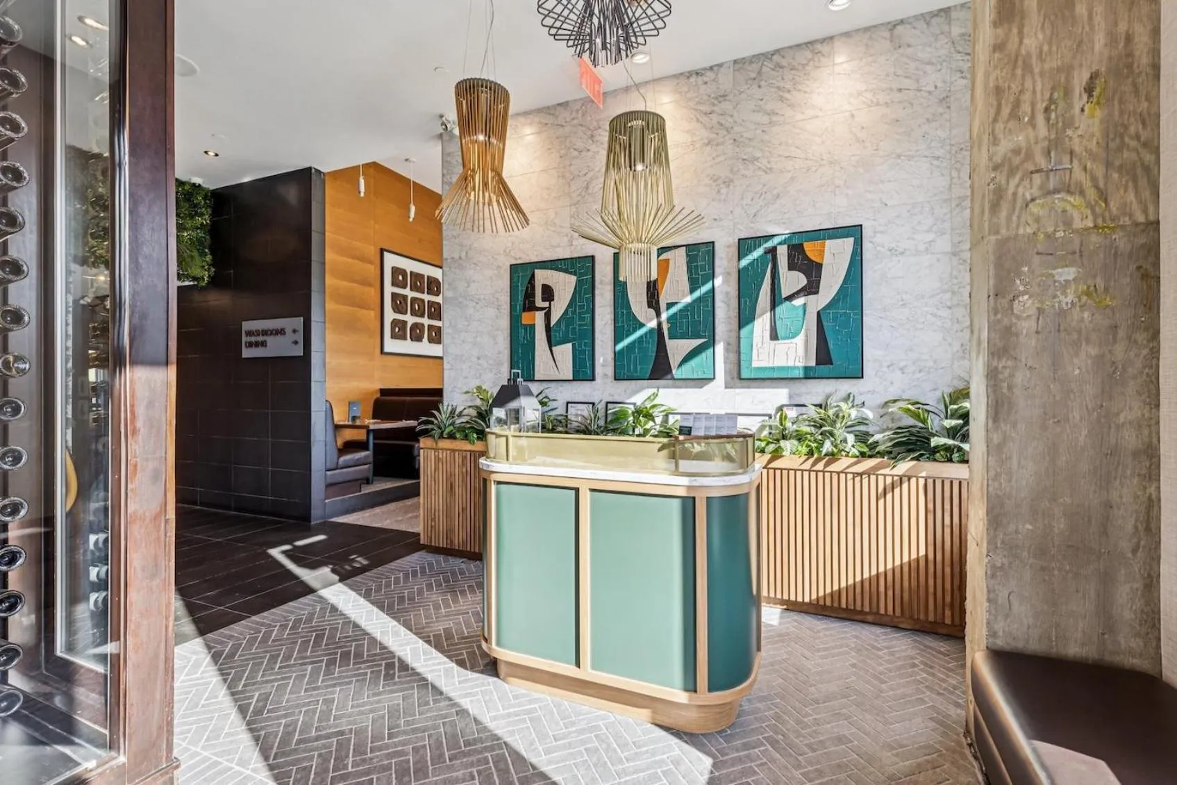 Restaurant/places to eat in Sandman Hotel & Suites Calgary South