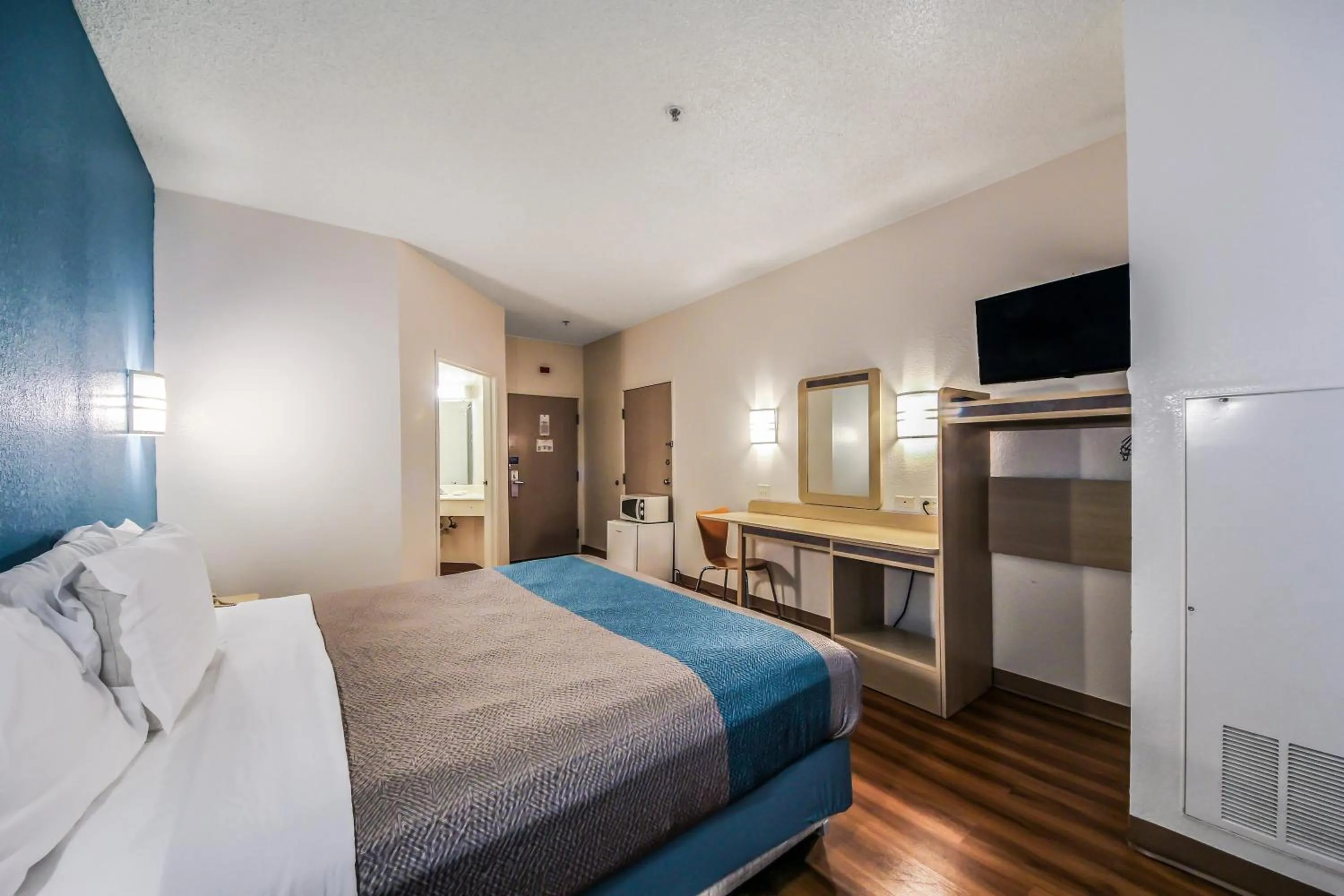 Bedroom, Bed in Motel 6 New Braunfels