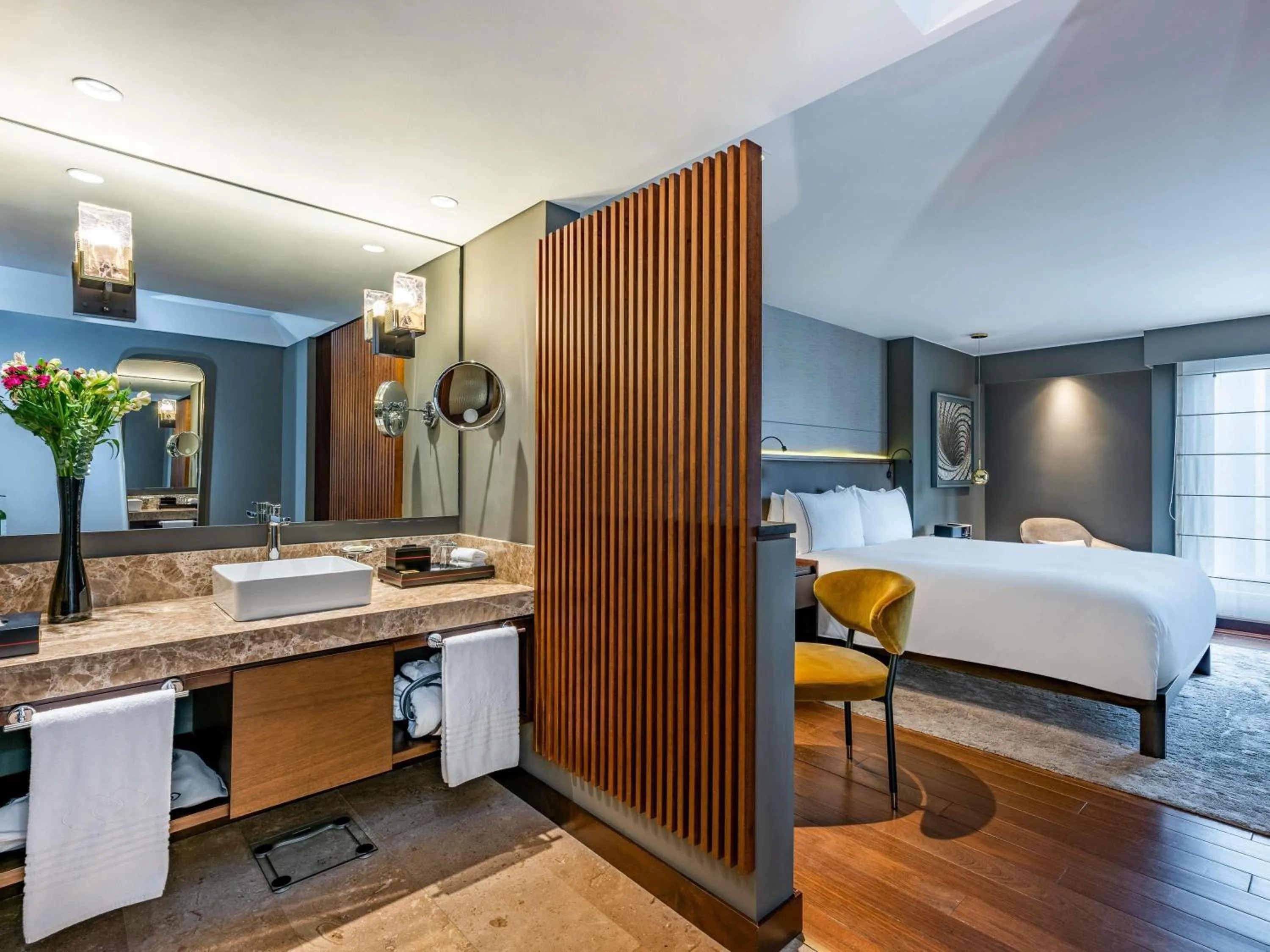 Bedroom, Bed in Sofitel Bogota Victoria Regia