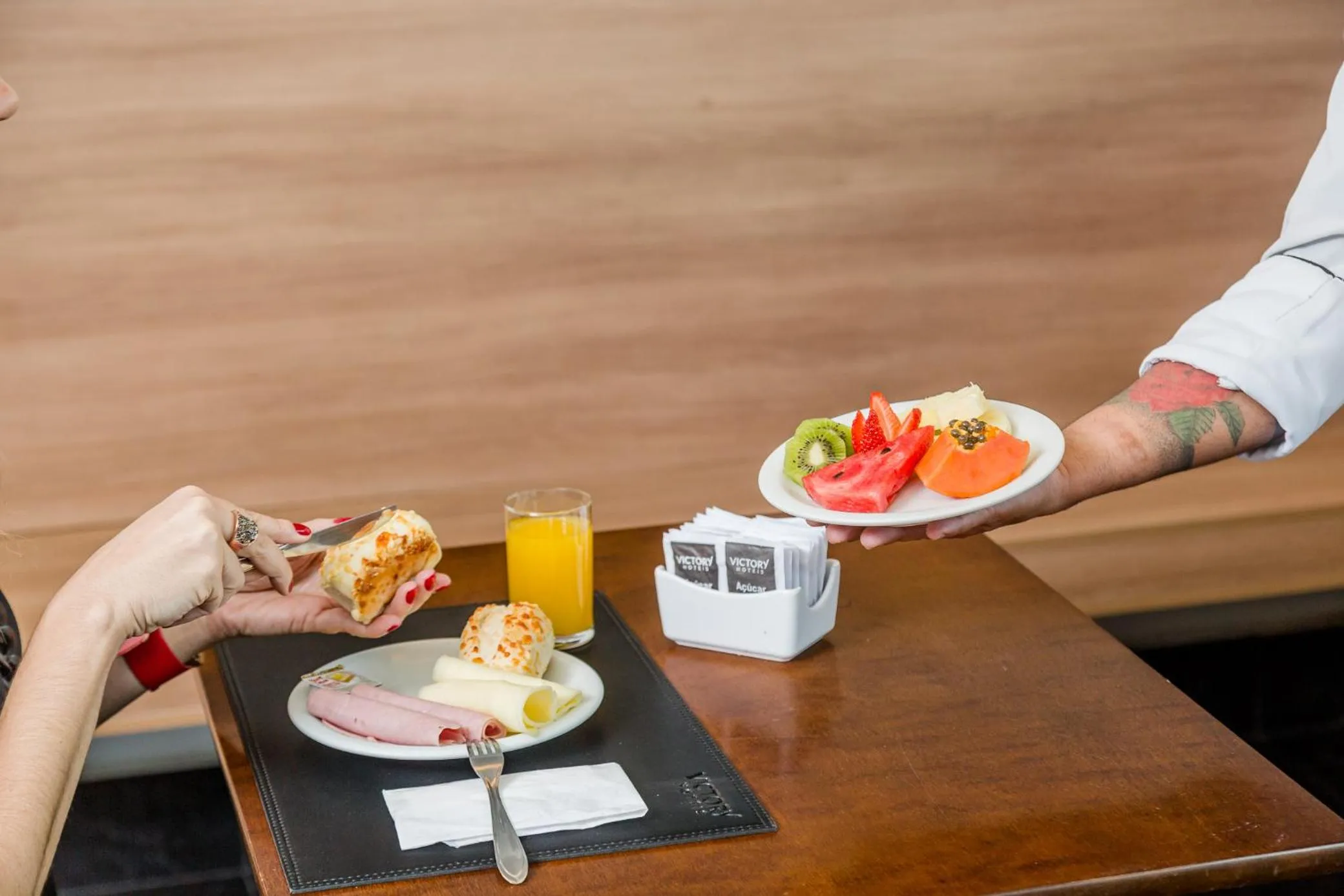 Breakfast in Victory Suites