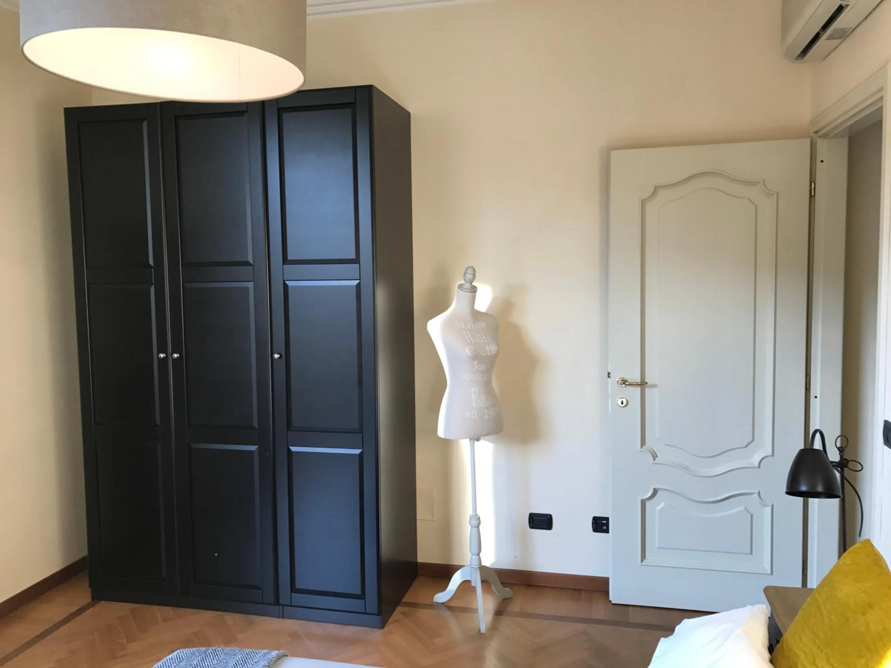 Bedroom in Sweethome Crispi