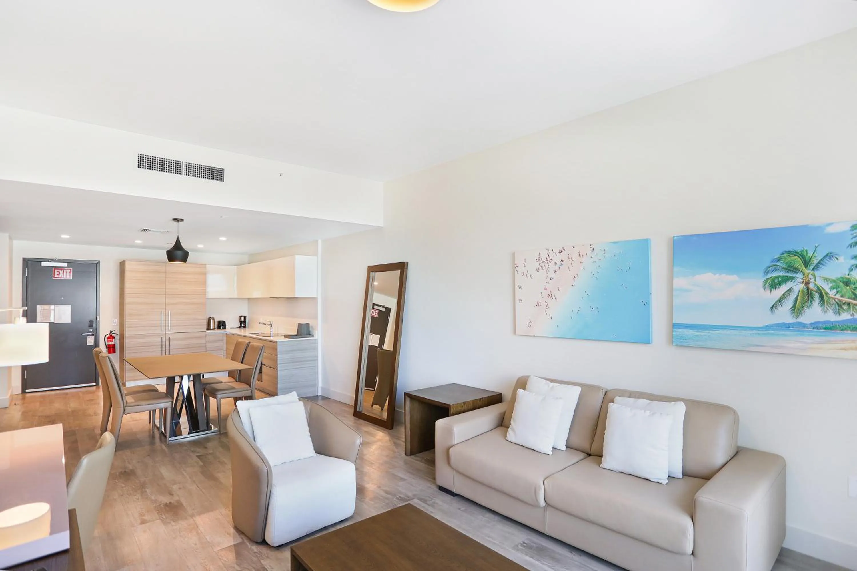 Kitchen or kitchenette in CH Luxury Condos & Studios On The Beach