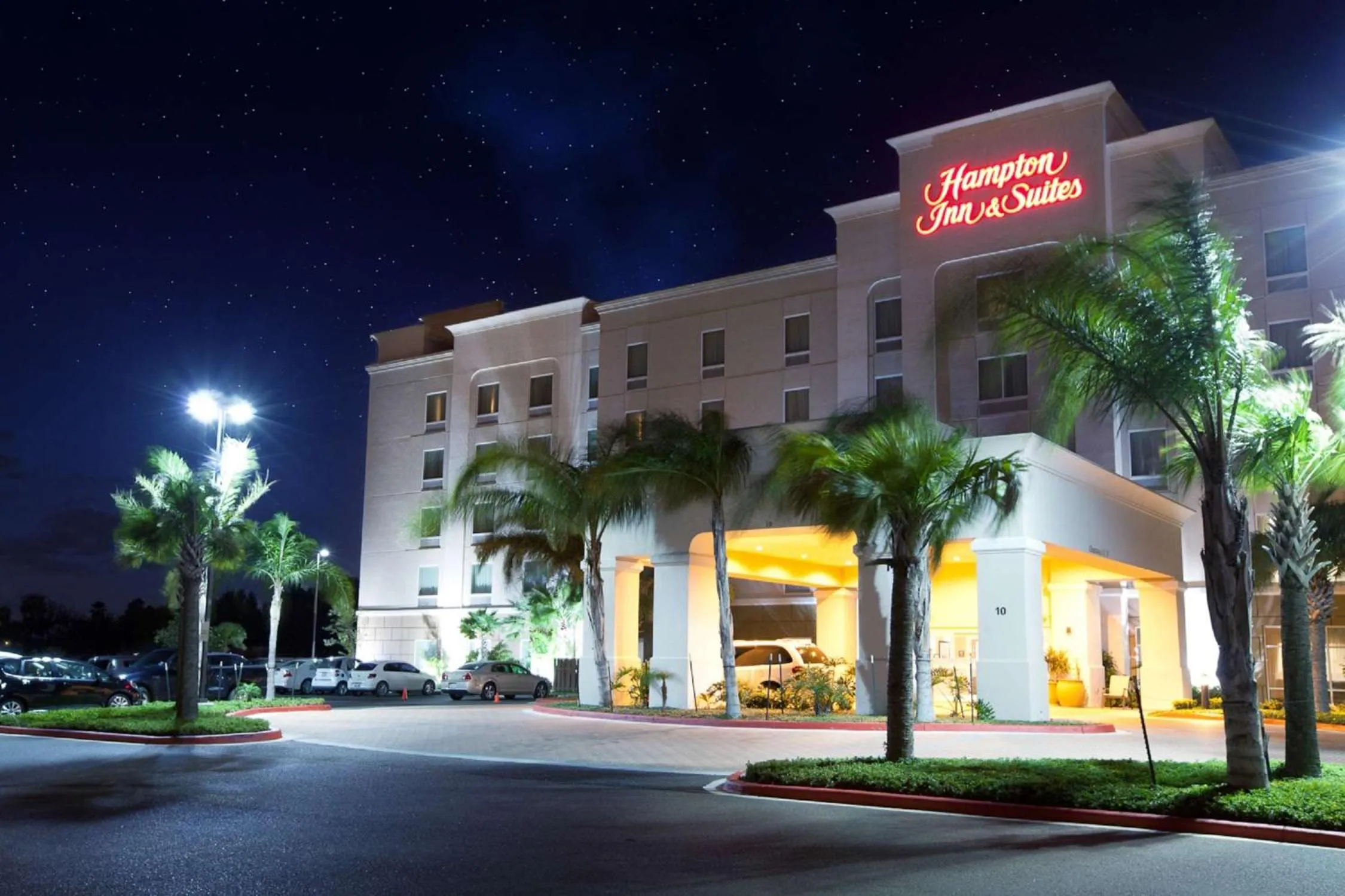 Property building in Hampton Inn & Suites McAllen
