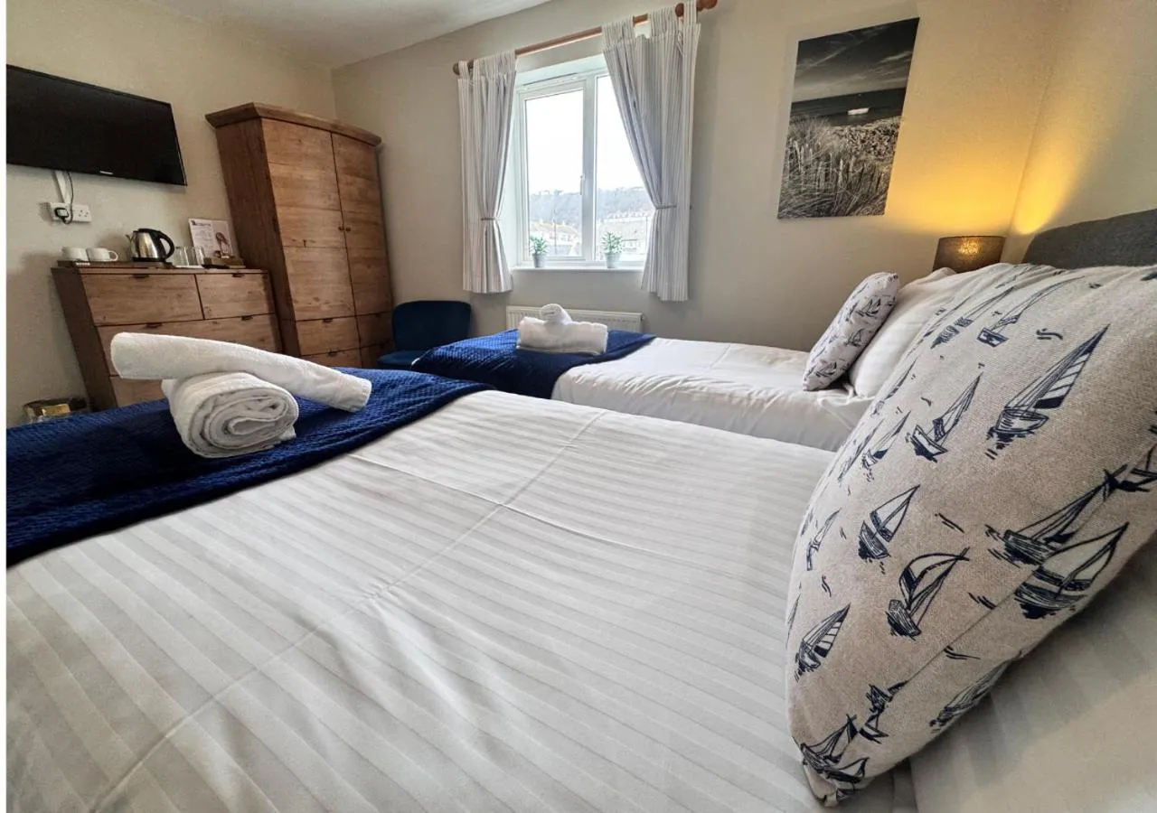 Bedroom, Bed in The Waterfront Inn