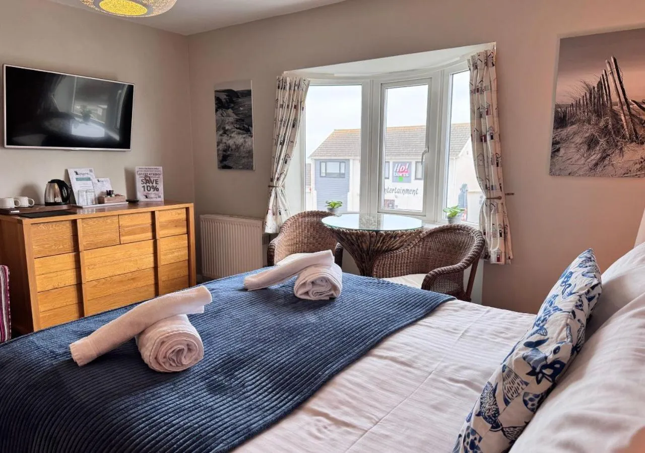 Bedroom, Bed in The Waterfront Inn