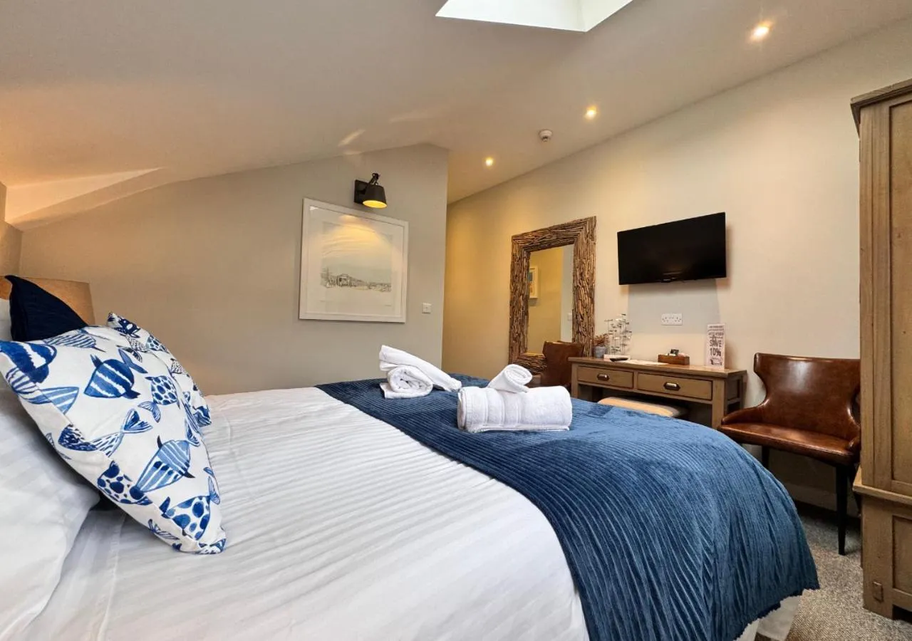 TV and multimedia, Bed in The Waterfront Inn