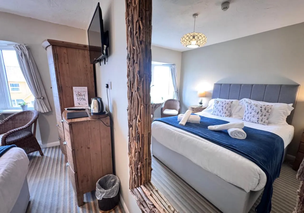 Bedroom, Bed in The Waterfront Inn