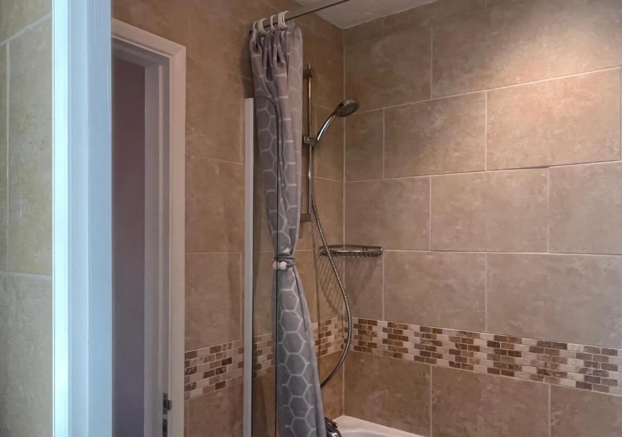 Shower in The Waterfront Inn