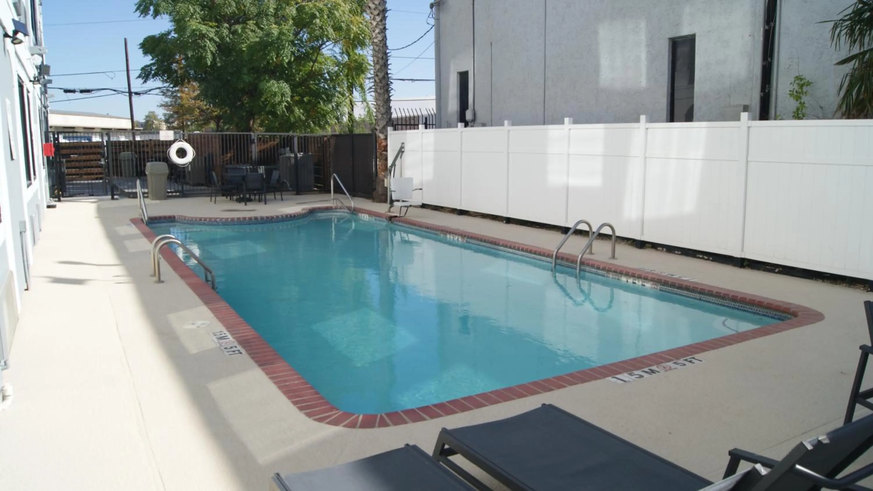 Swimming pool in Holiday Inn Express & Suites San Antonio - Downtown Market Area by IHG