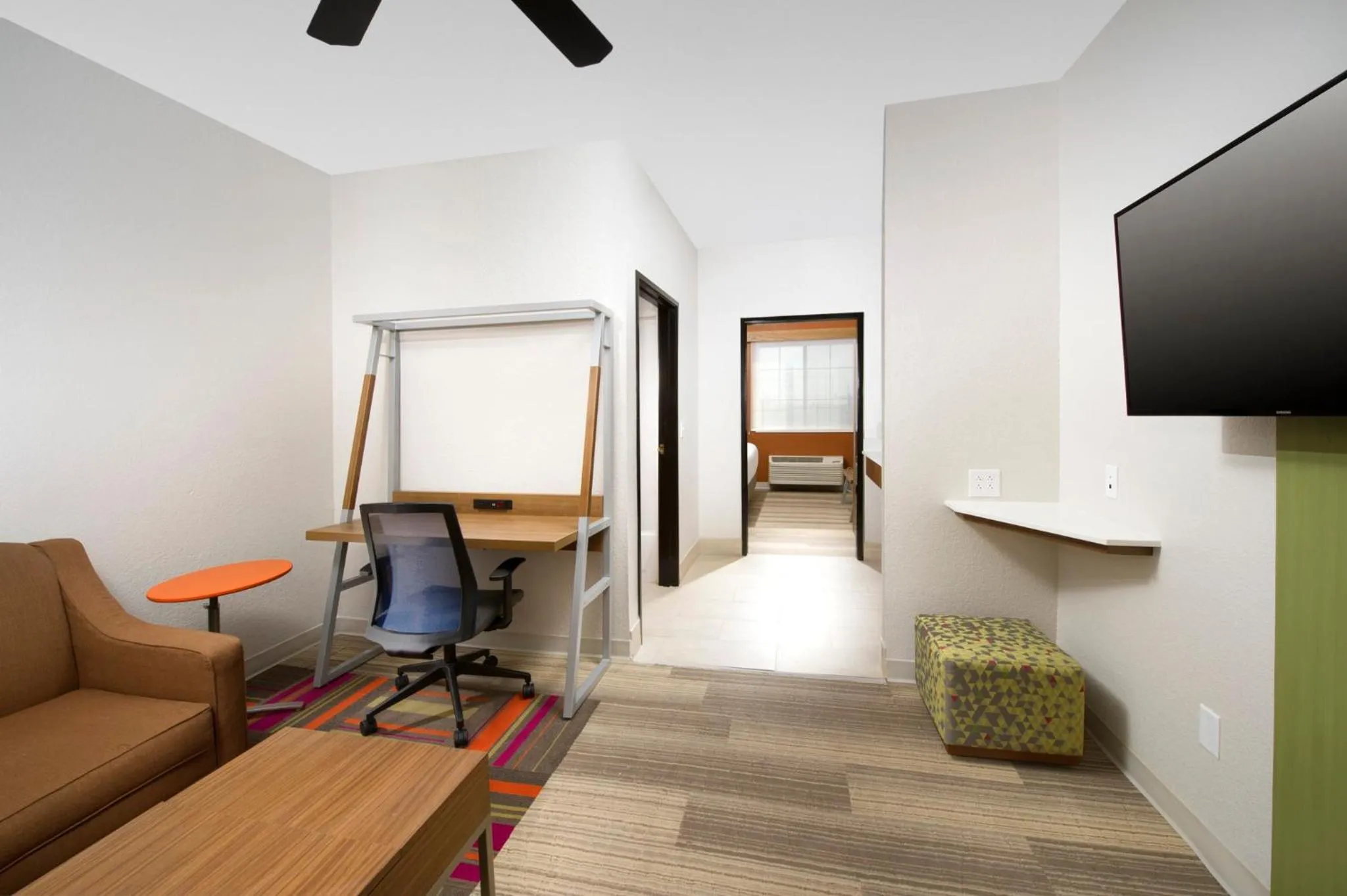 Photo of the whole room in Holiday Inn Express & Suites San Antonio - Downtown Market Area by IHG