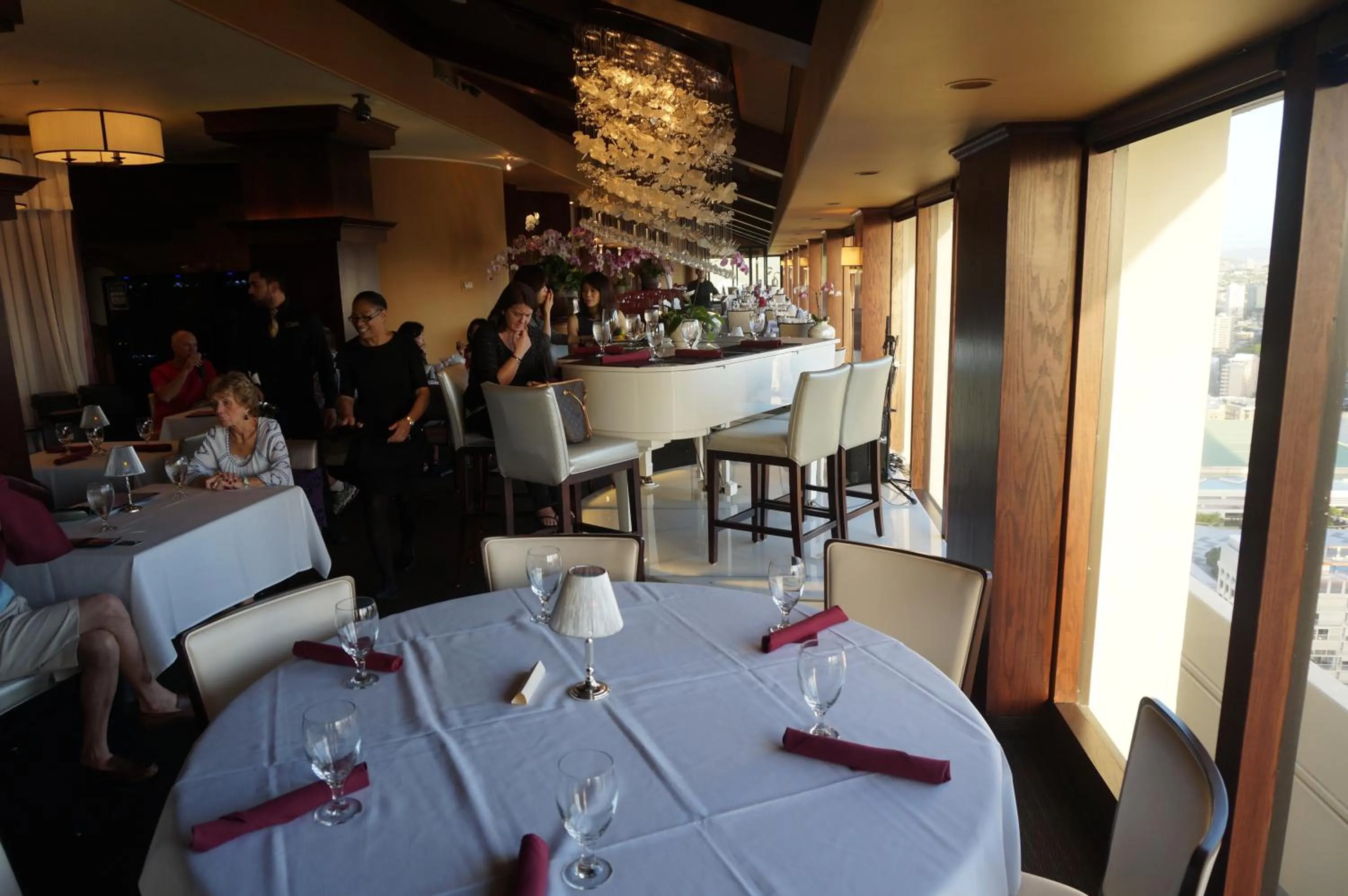 Restaurant/places to eat in LSI Resorts at Ala Moana