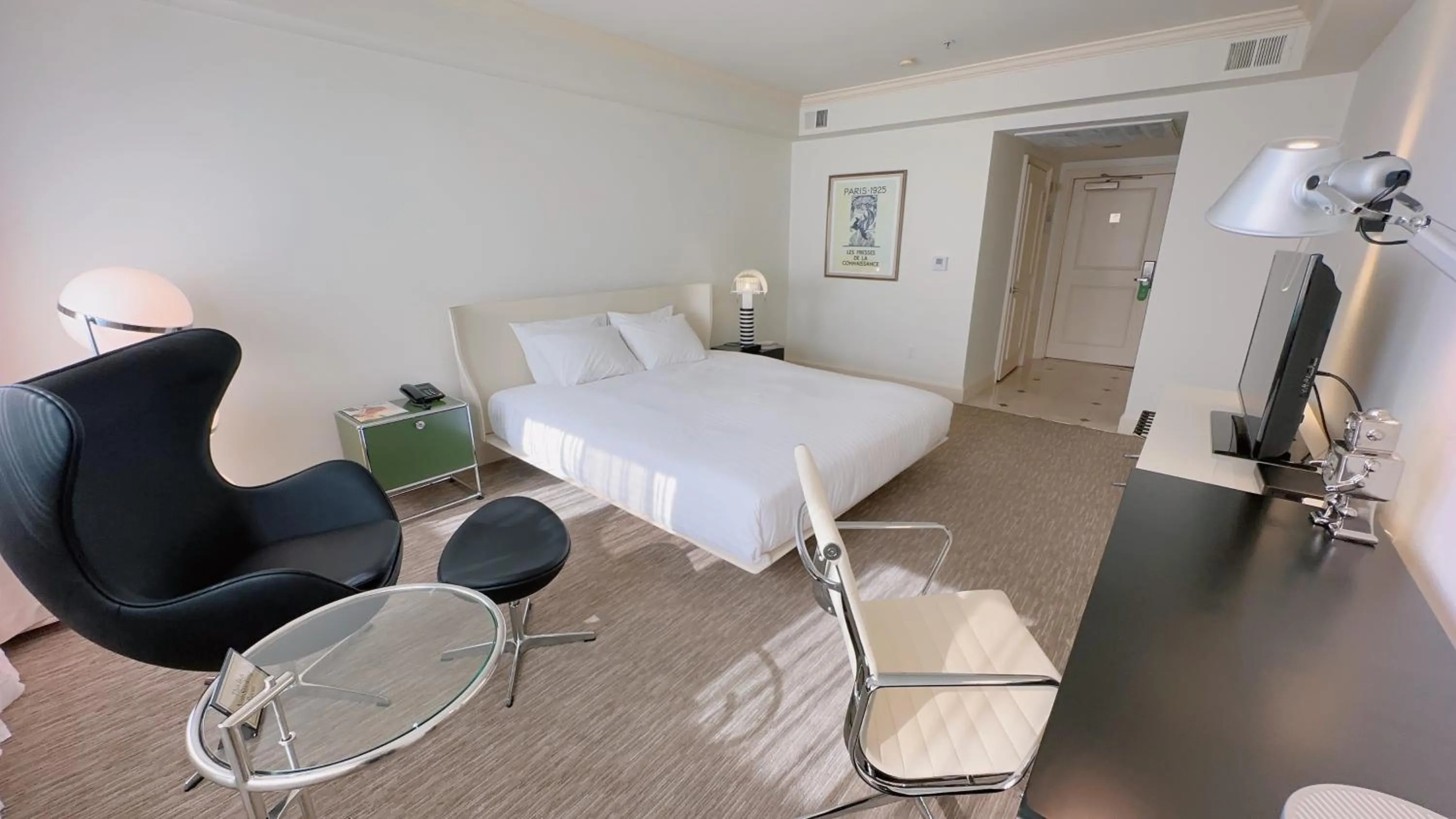 Bedroom, Bed in Oxford Palace Hotel