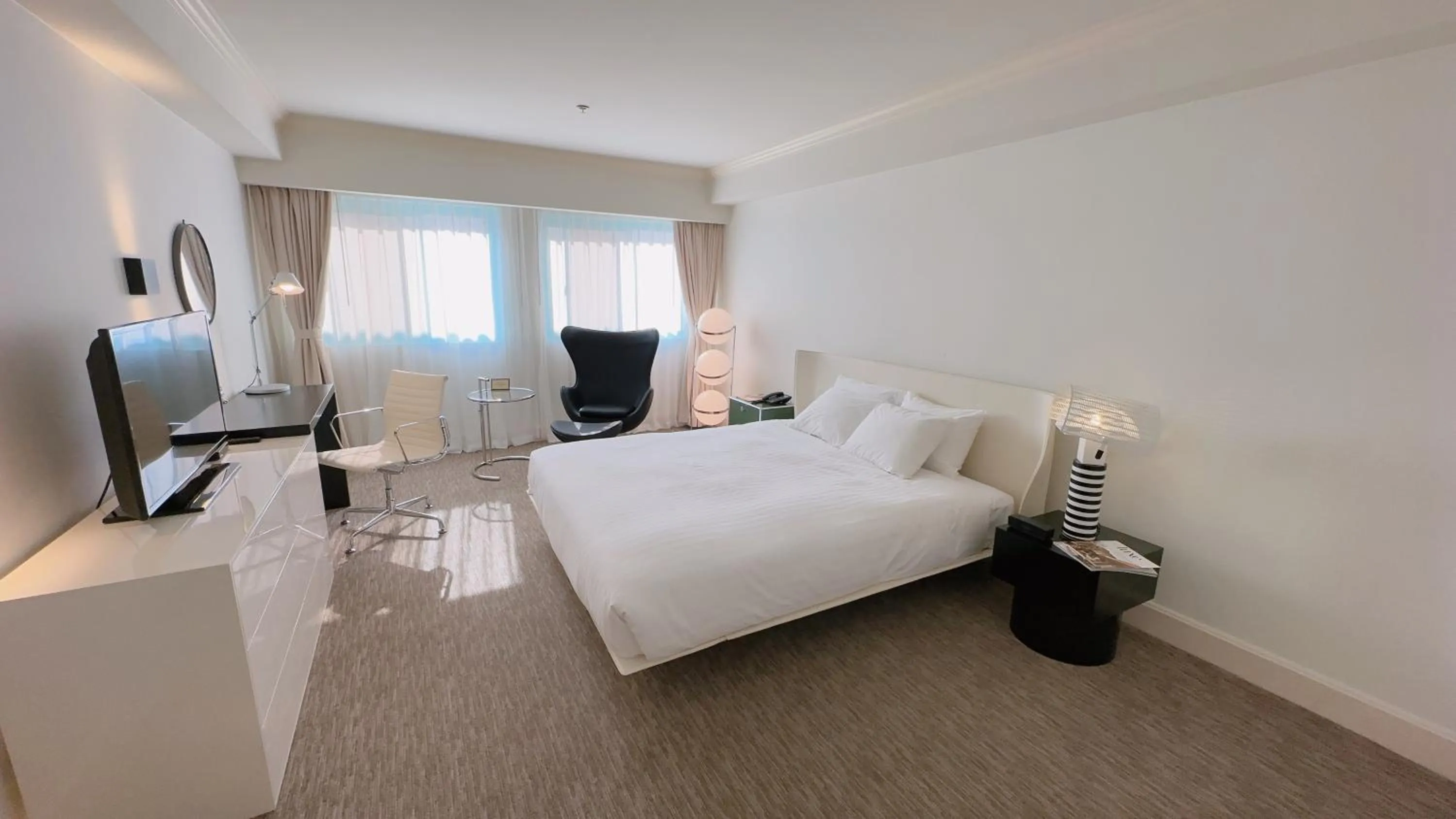 Bedroom, Bed in Oxford Palace Hotel