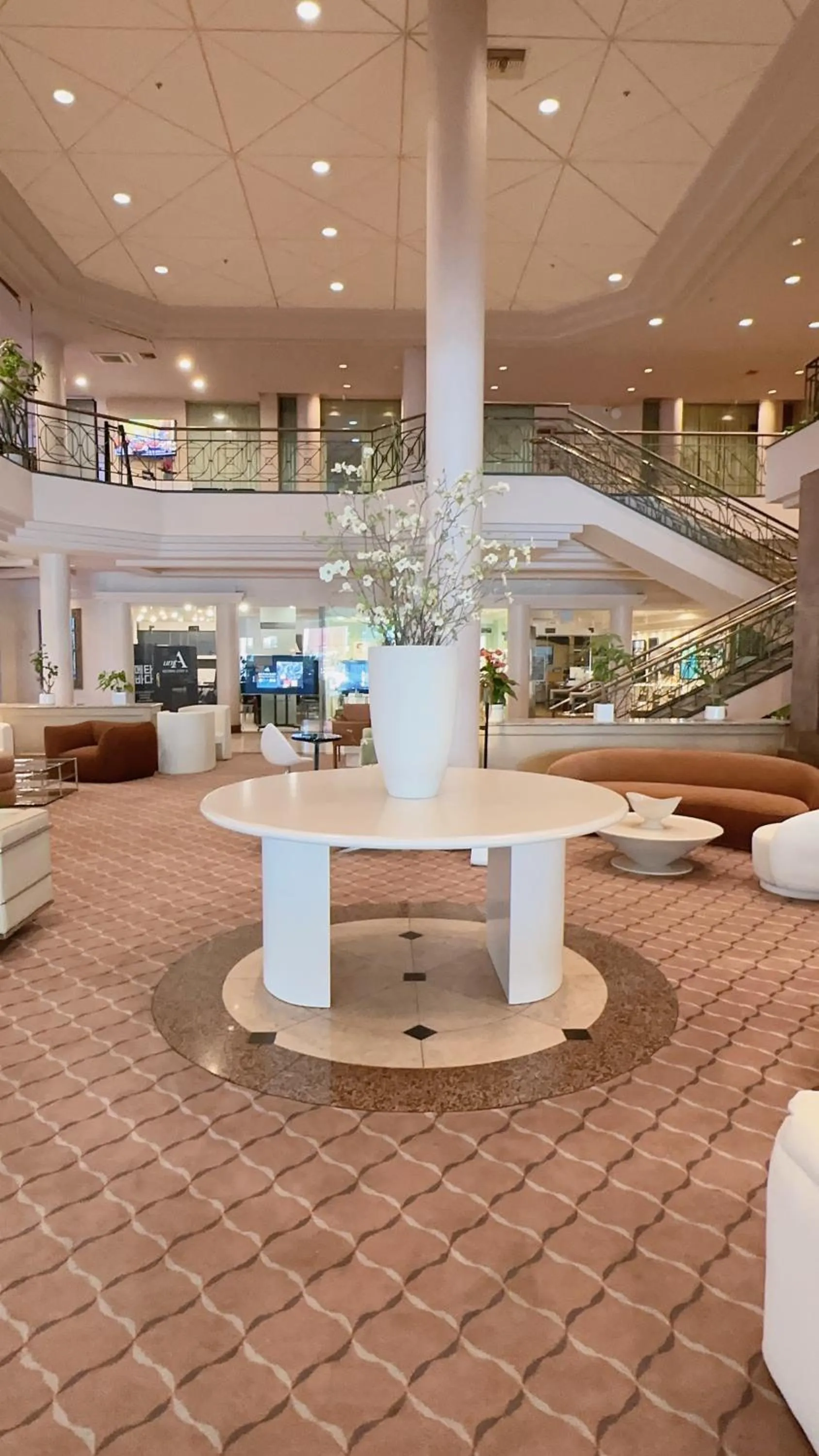 Lobby or reception in Oxford Palace Hotel