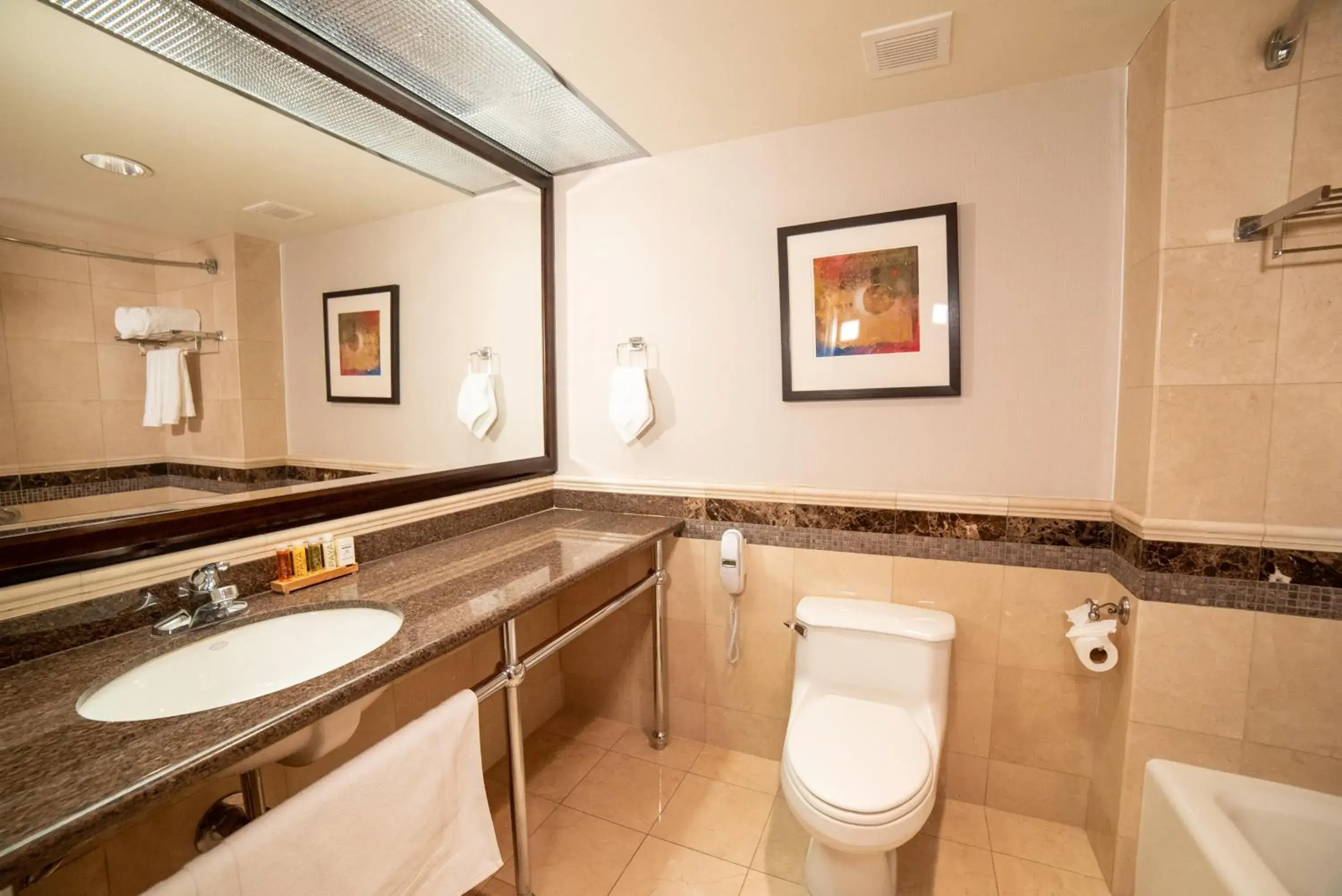 King Room in Oxford Palace Hotel King Room in Oxford Palace Hotel