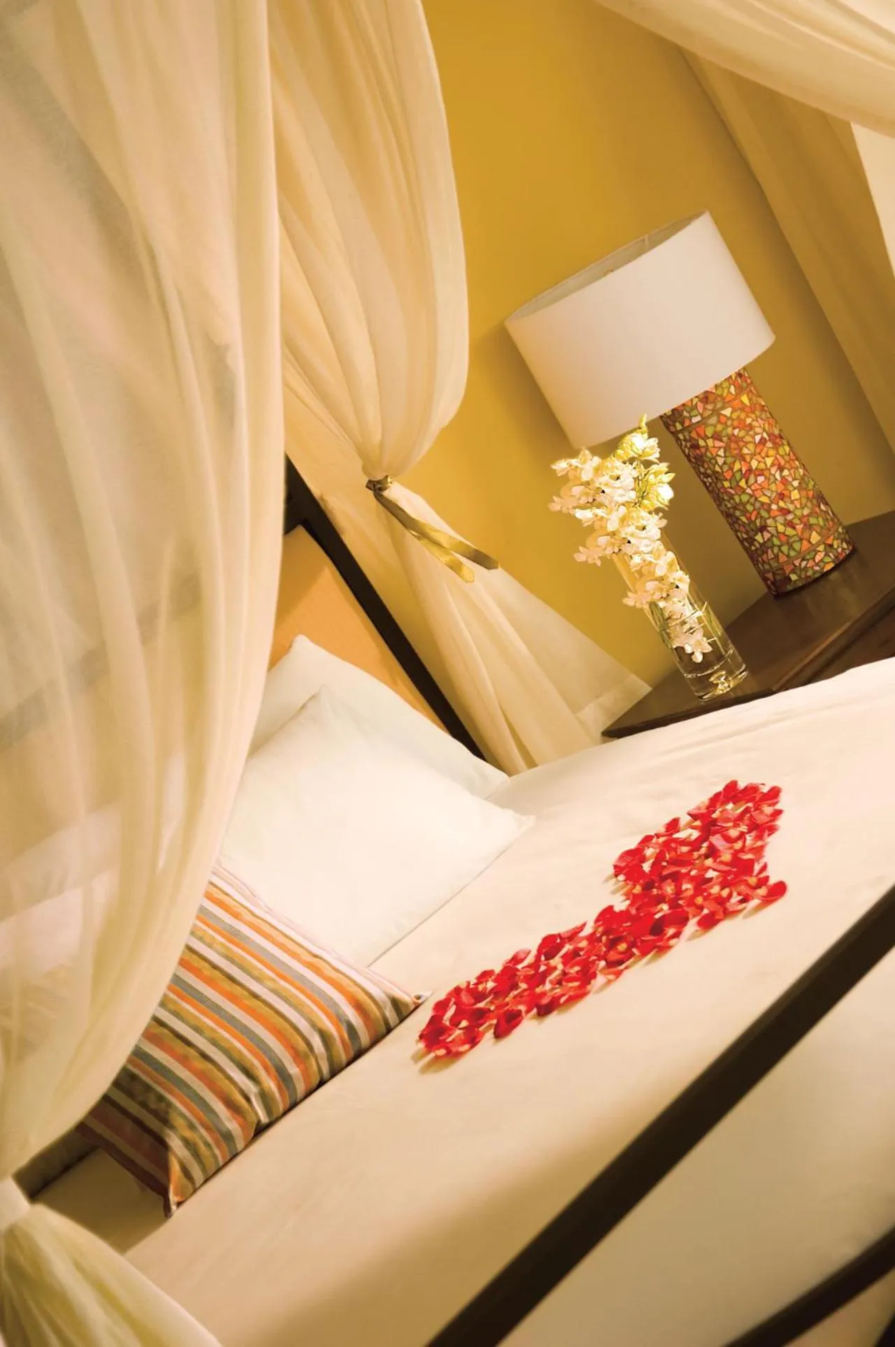 Bed in Dreams Tulum Resort & Spa